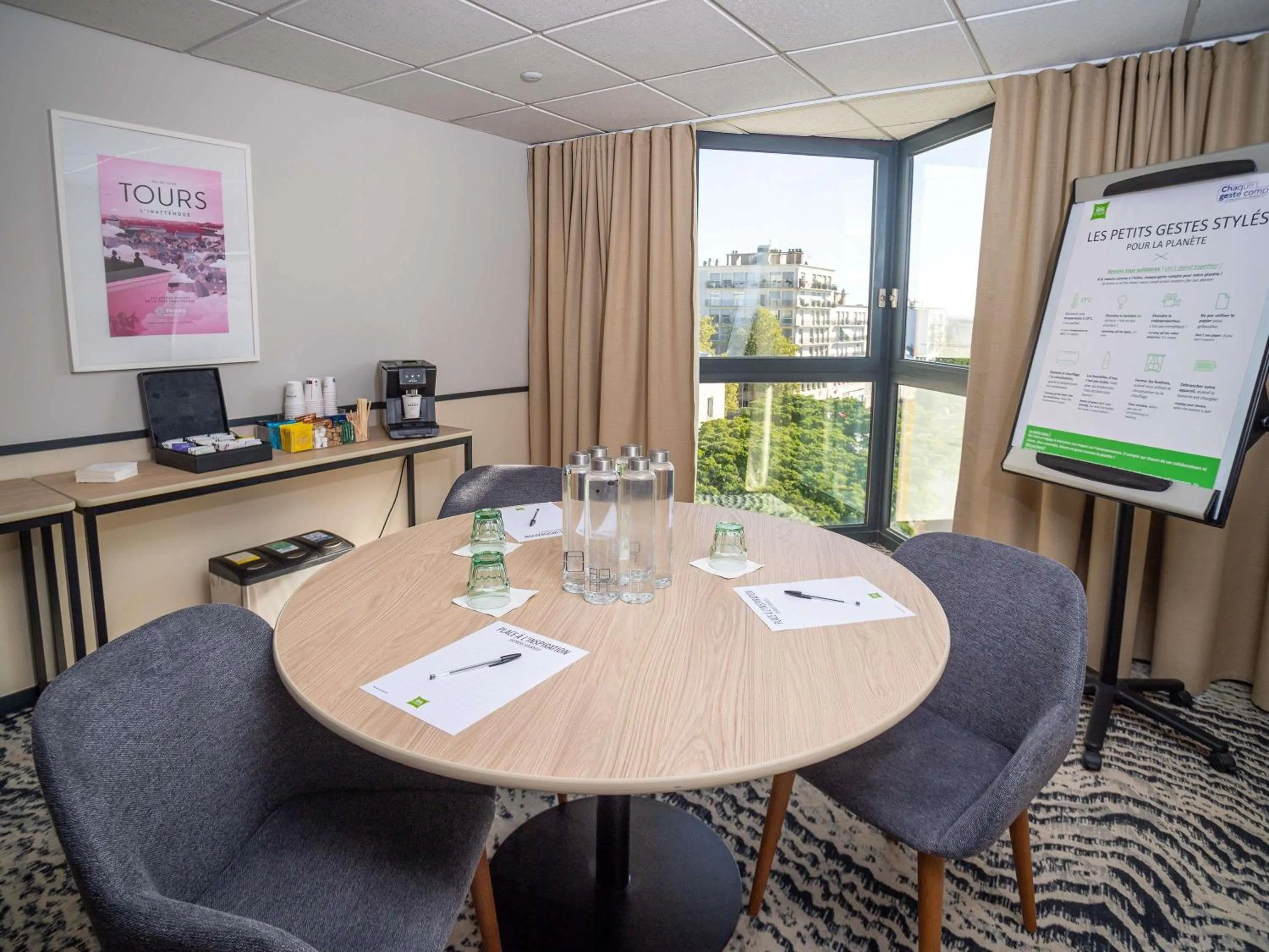 Meeting/conference room in ibis Styles Tours Centre