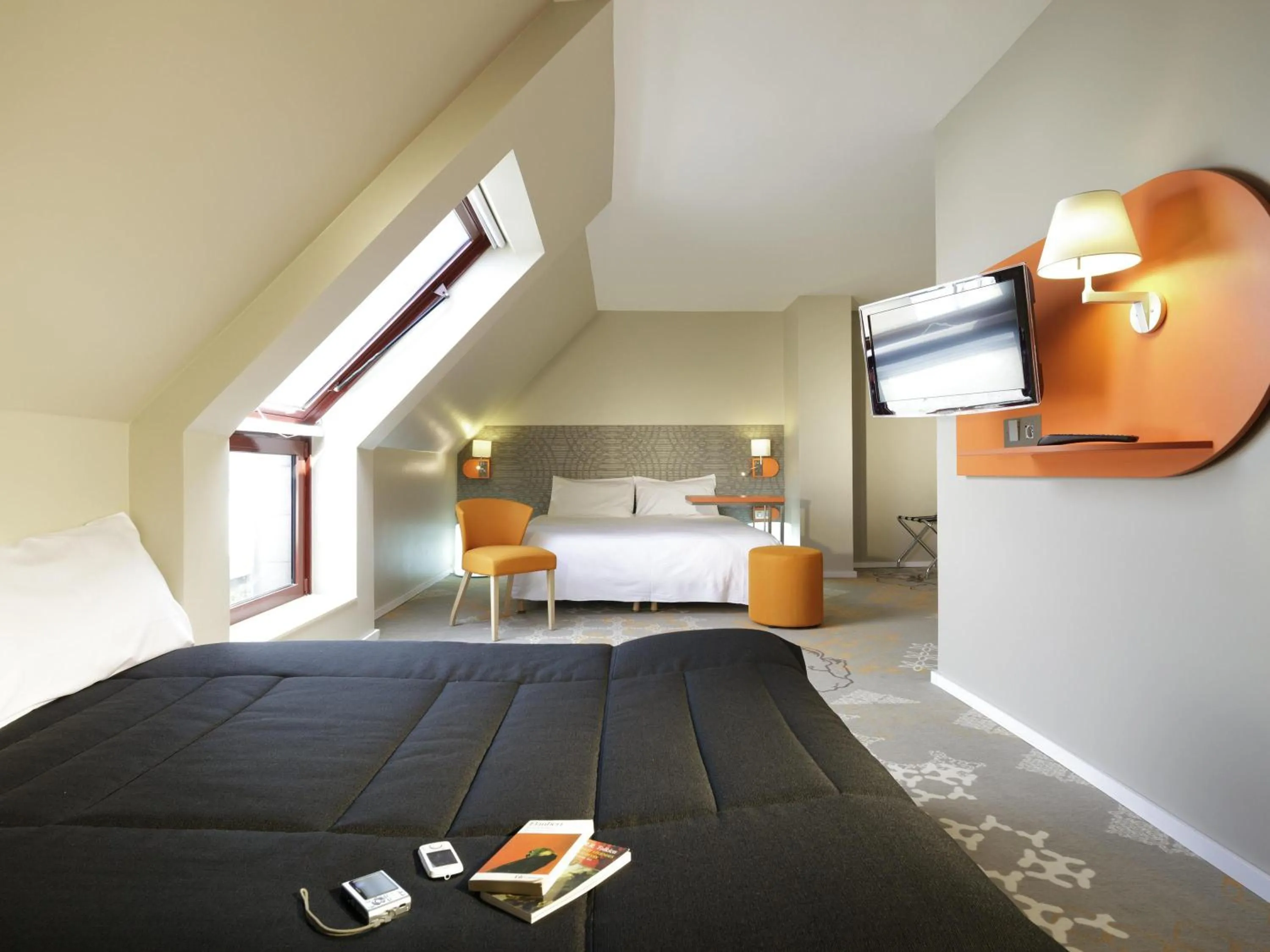 Bedroom, Bed in ibis Styles Tours Centre