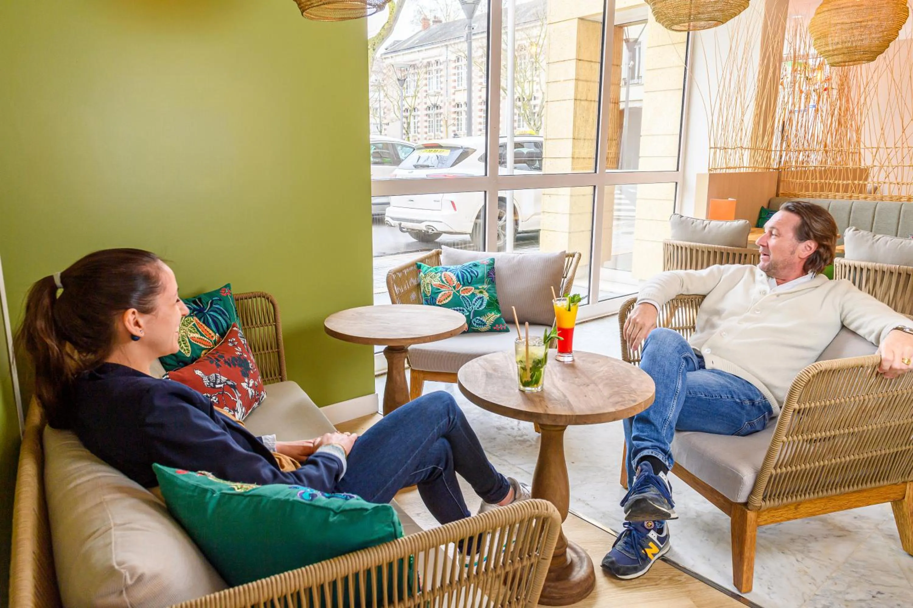 Lounge or bar in ibis Styles Tours Centre