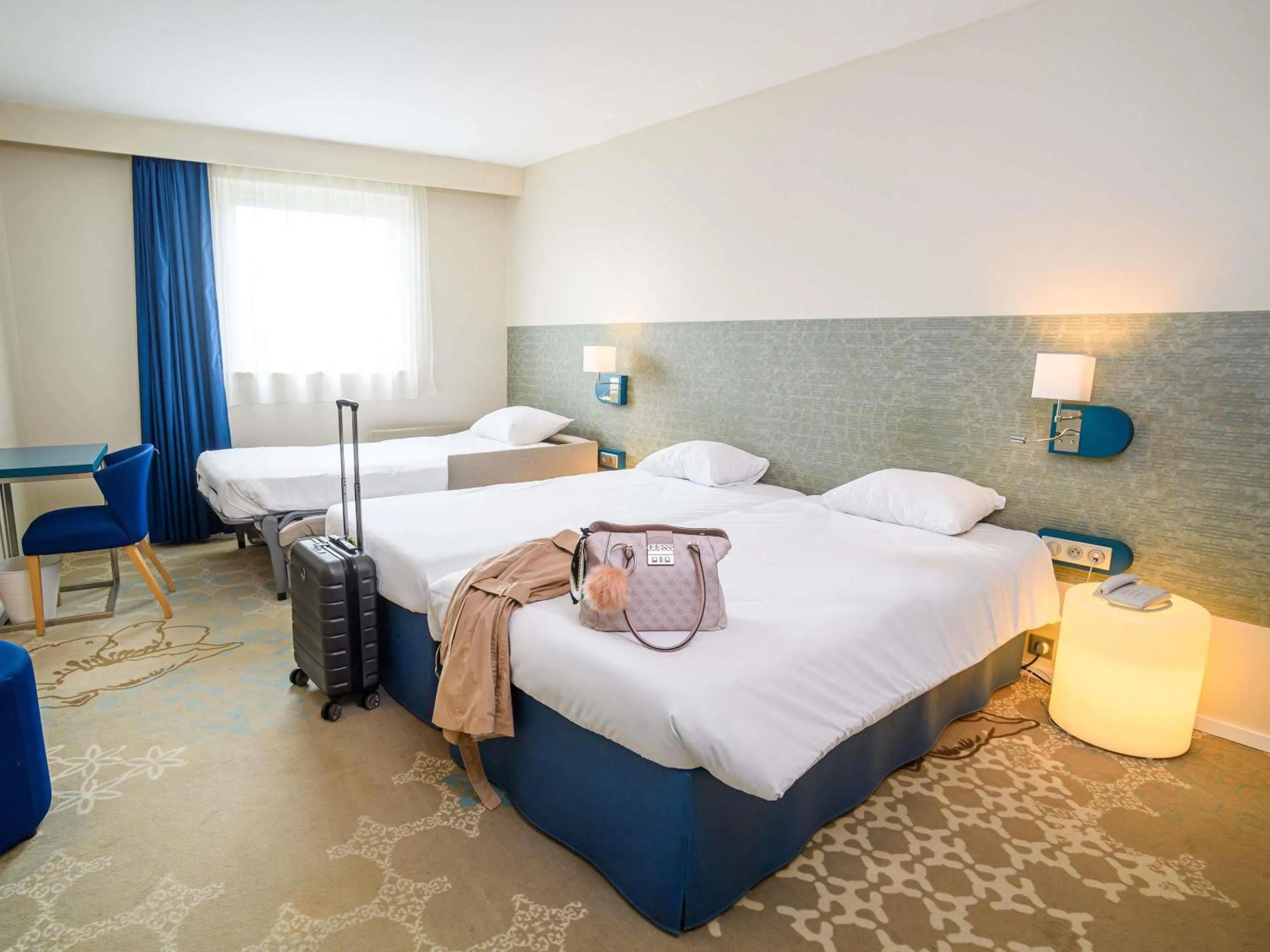 Bedroom, Bed in ibis Styles Tours Centre