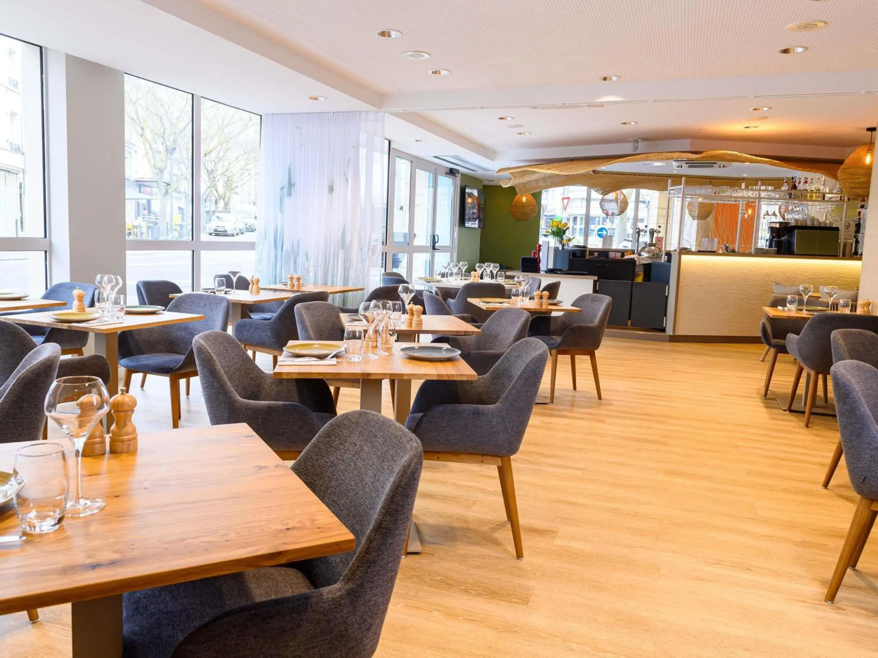 Restaurant/places to eat in ibis Styles Tours Centre Restaurant/places to eat in ibis Styles Tours Centre