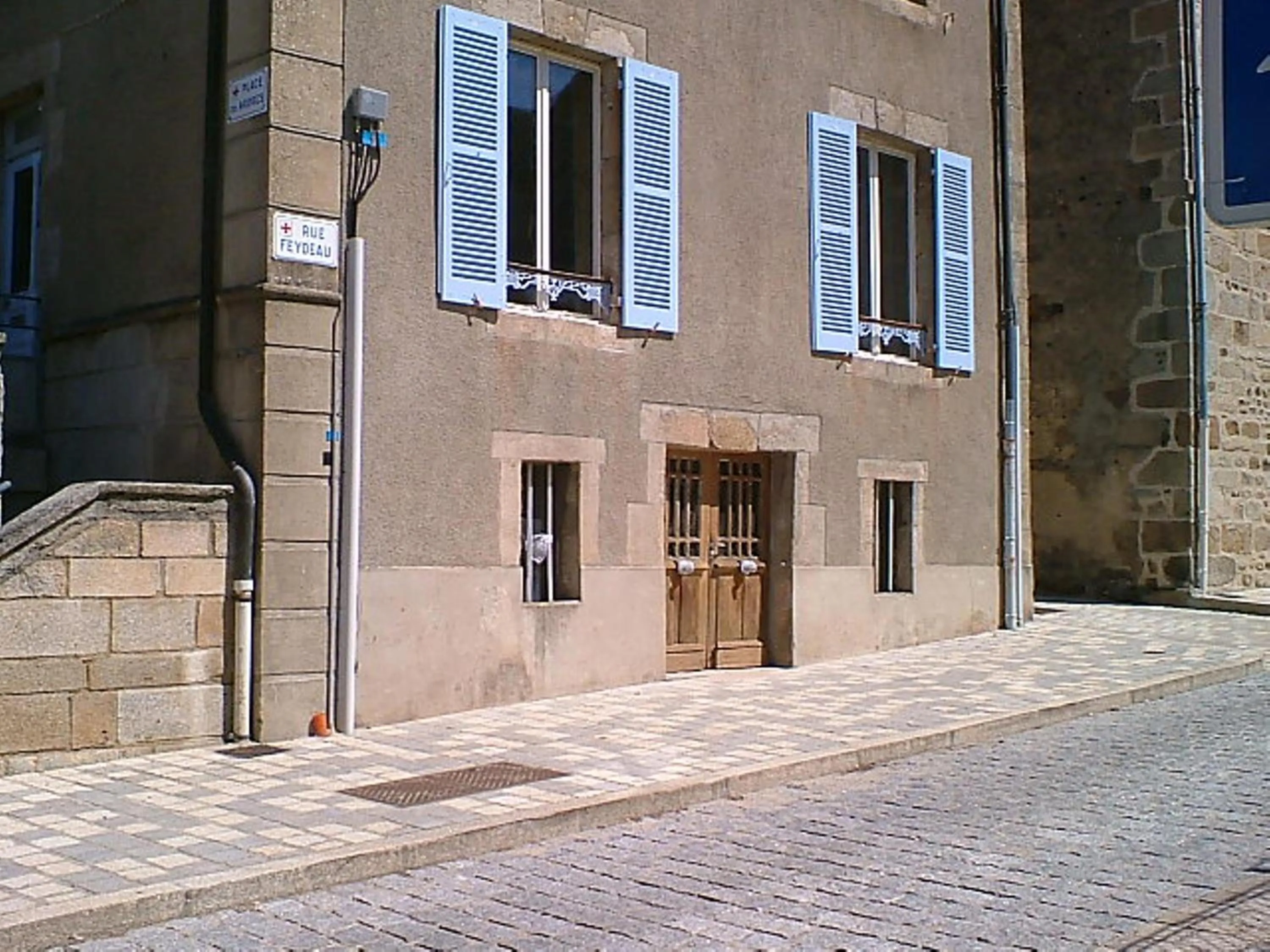 Facade/entrance in 3 Place des Arbres, Chambres D'Hôtes, Felletin