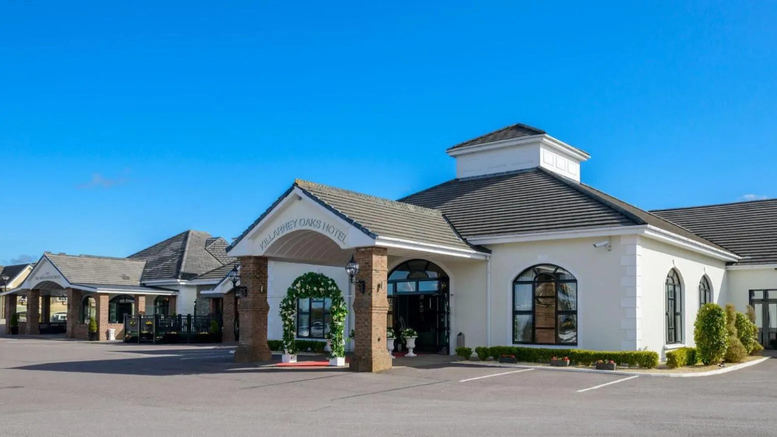 Killarney Oaks Hotel