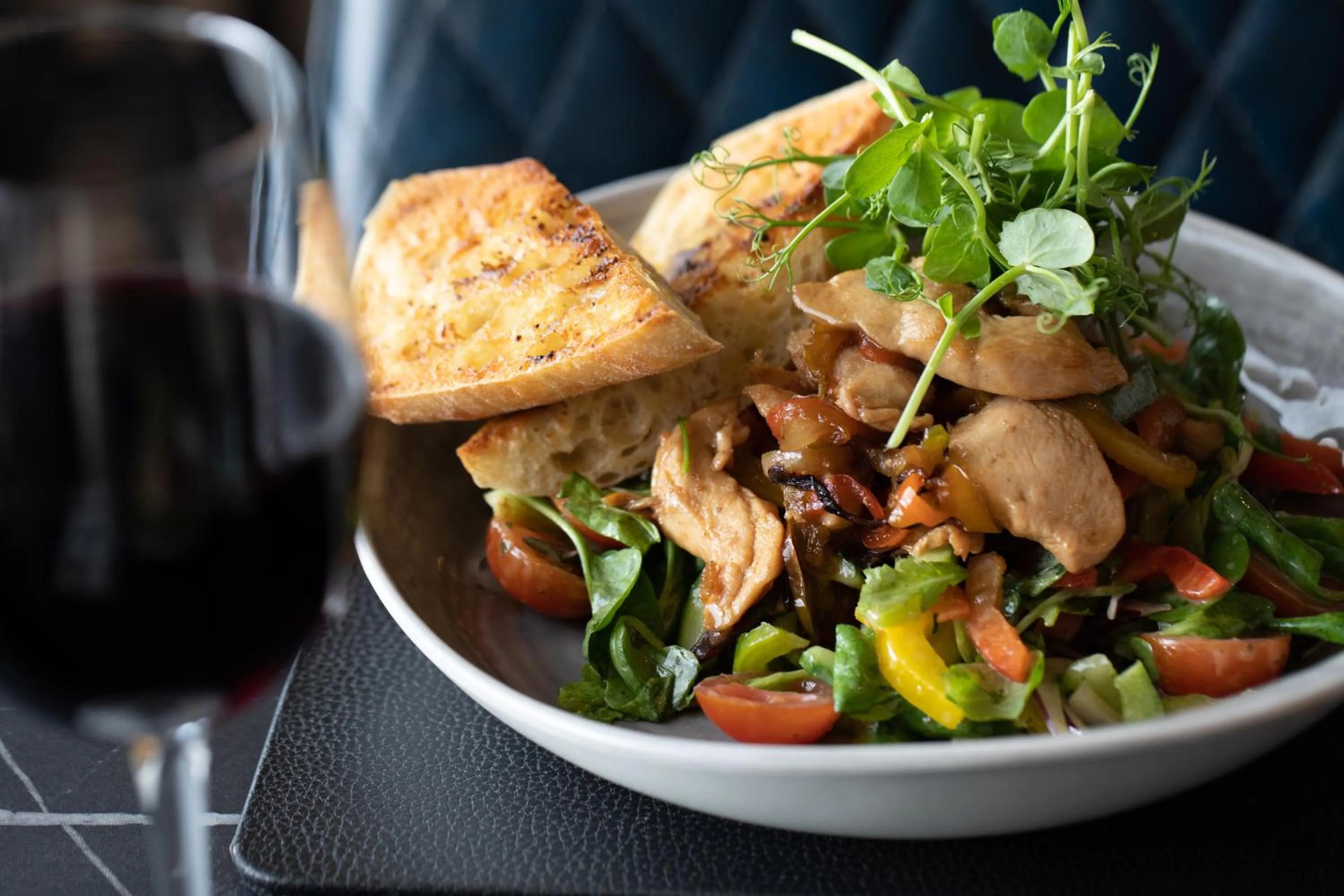 Restaurant/places to eat in Killarney Oaks Hotel