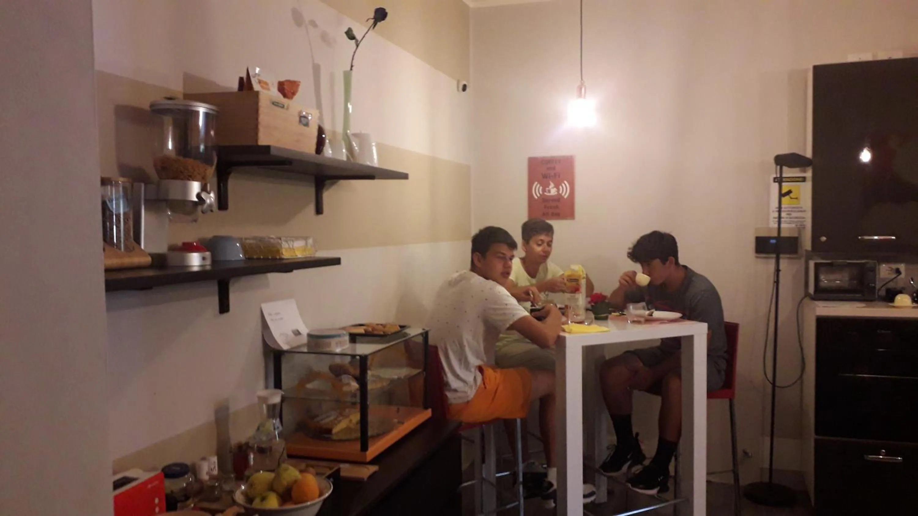 Communal kitchen in B&B CountryHouseAnna