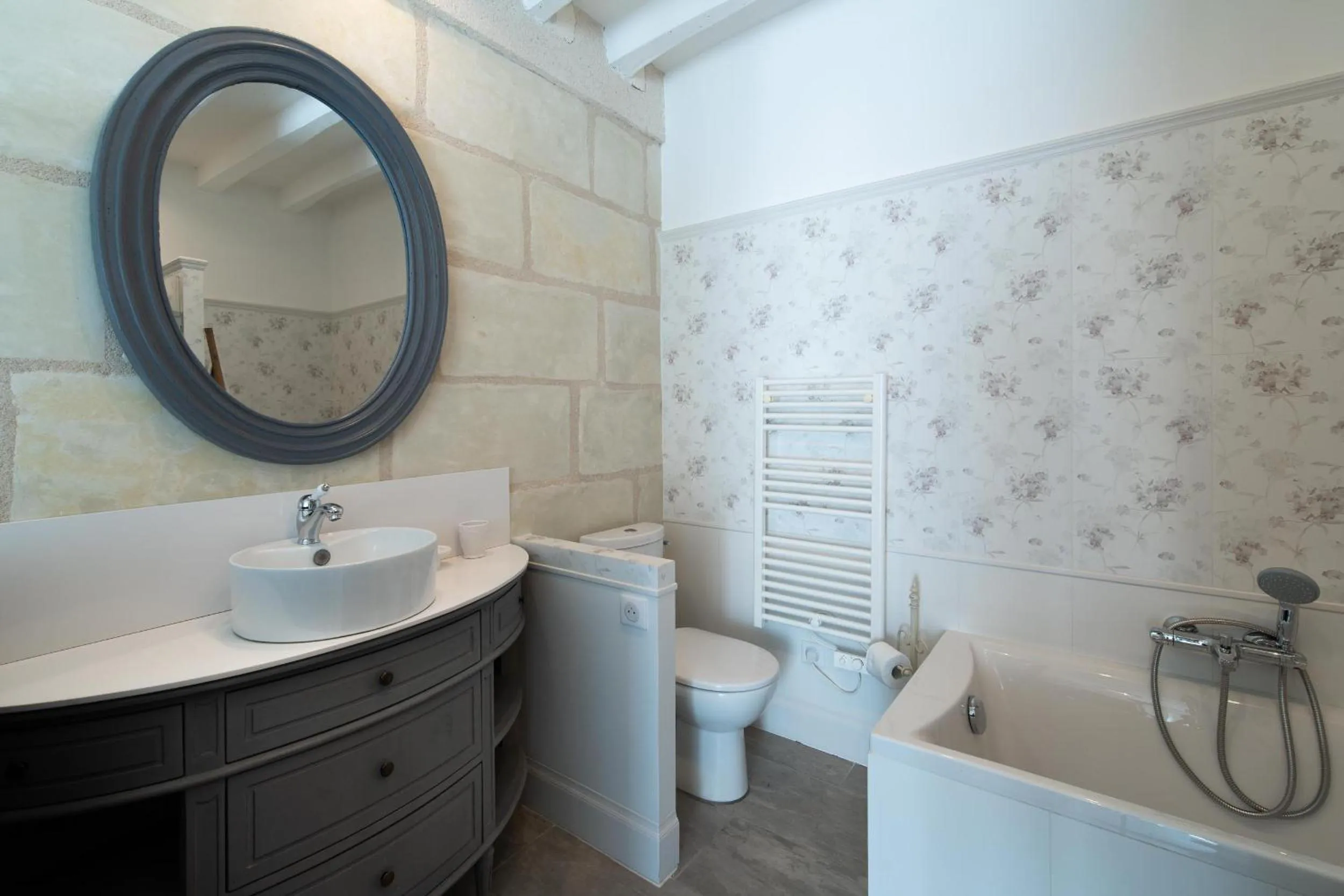 Bathroom in Le Clos de La Rousselière B and B