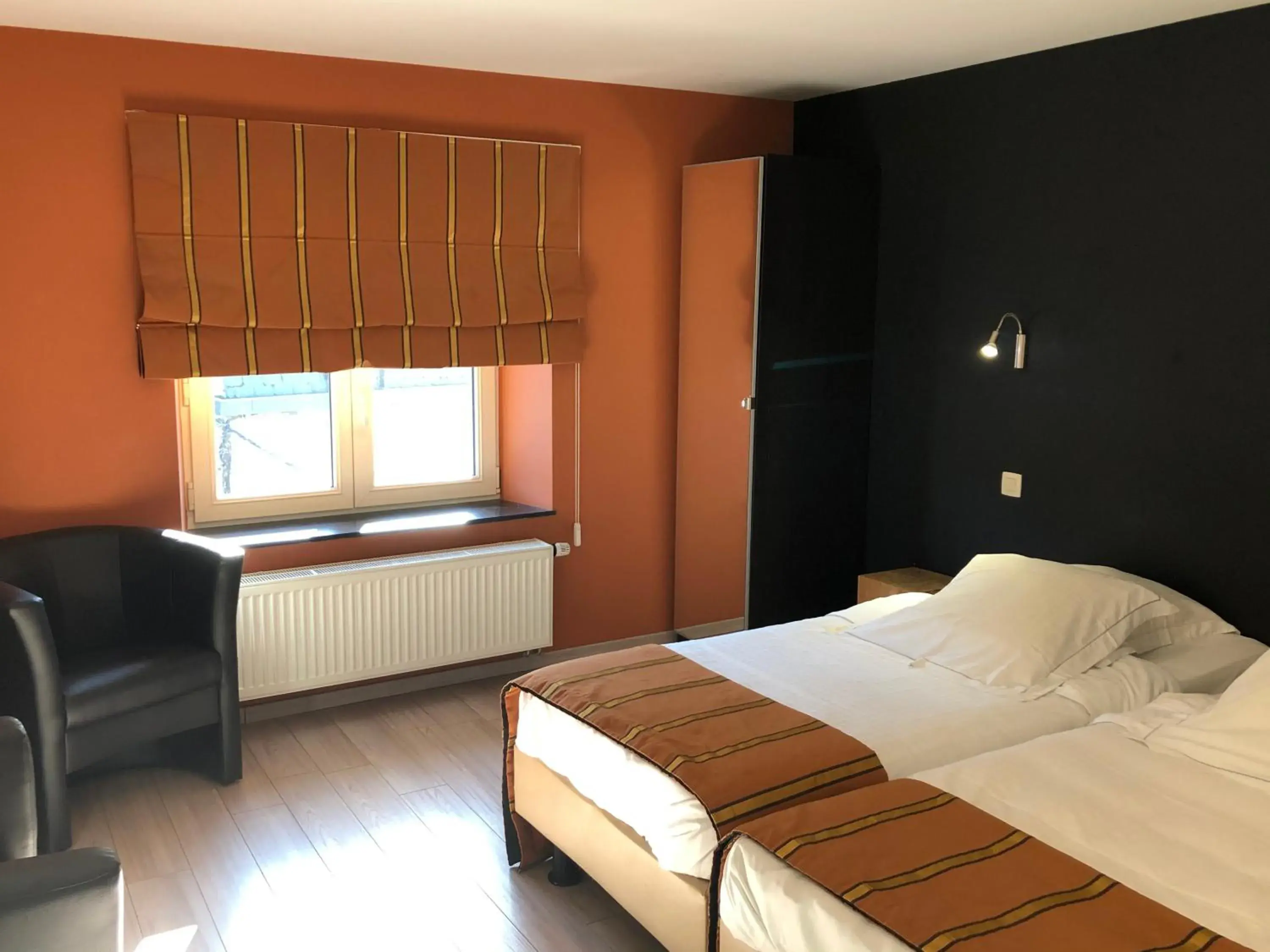 Standard Double Room in Hotel La Librairie Standard Double Room in Hotel La Librairie