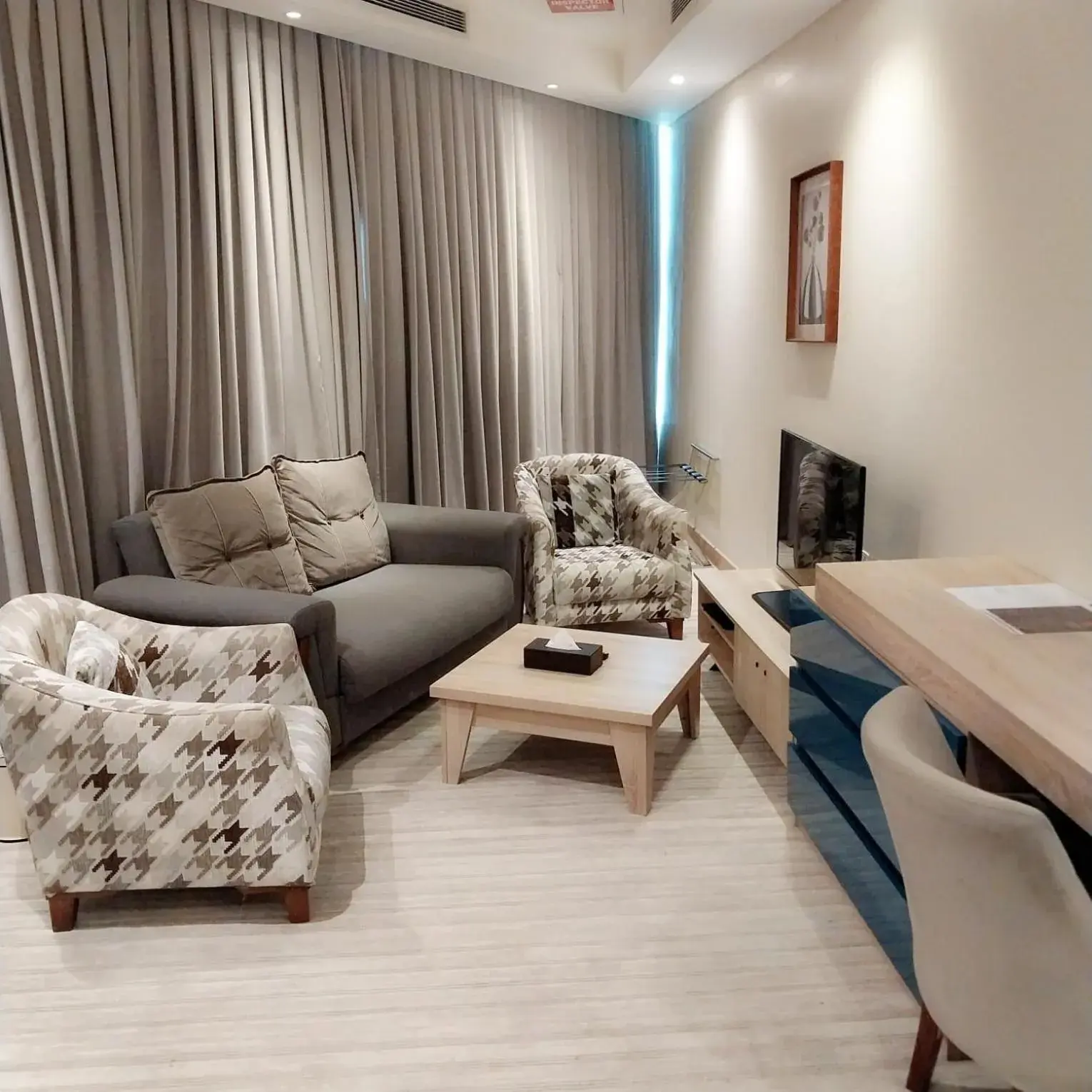 Junior Suite in Al Mansour Suites Hotel Junior Suite in Al Mansour Suites Hotel