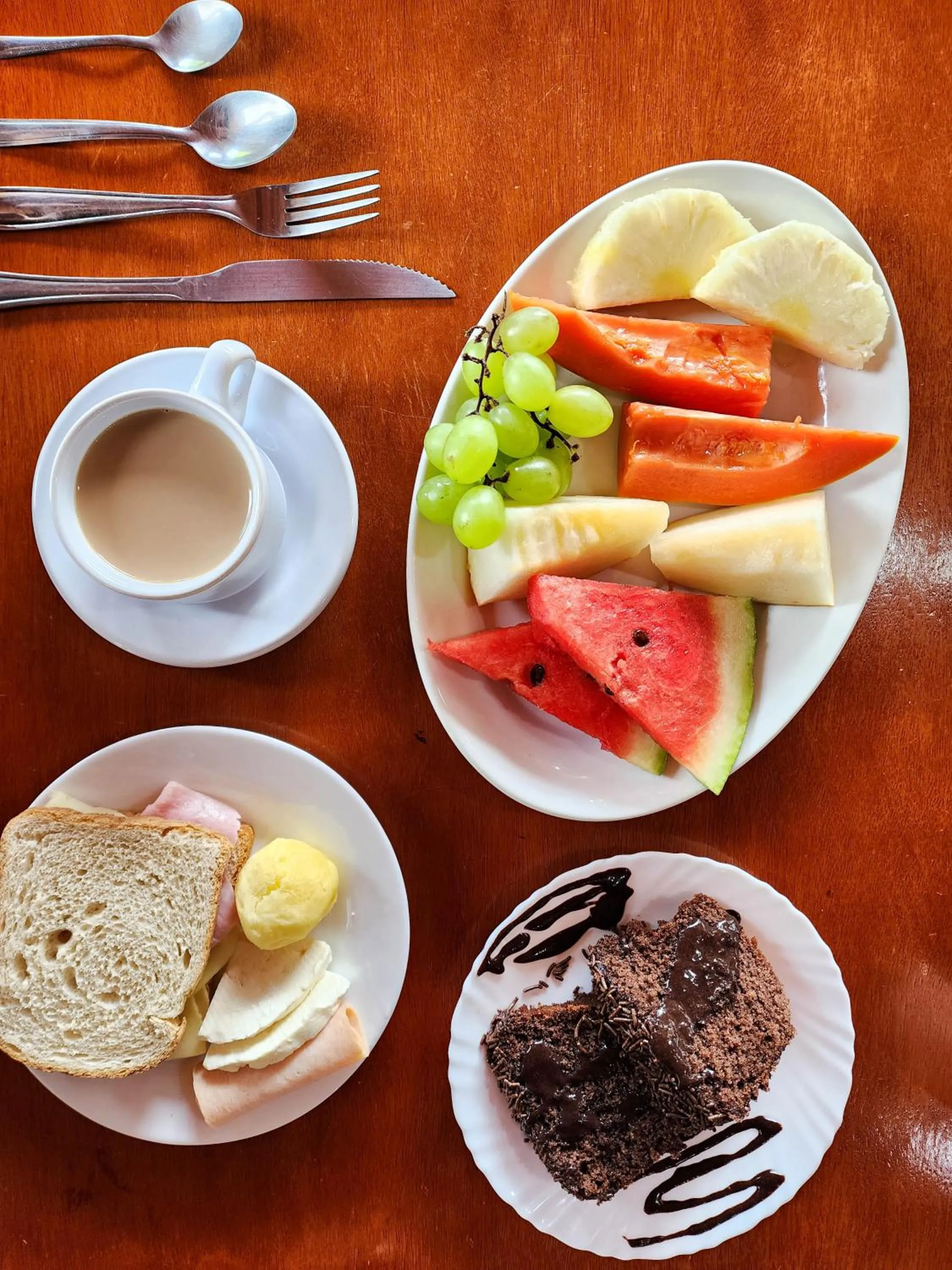 Breakfast in Pousada Araucária Village