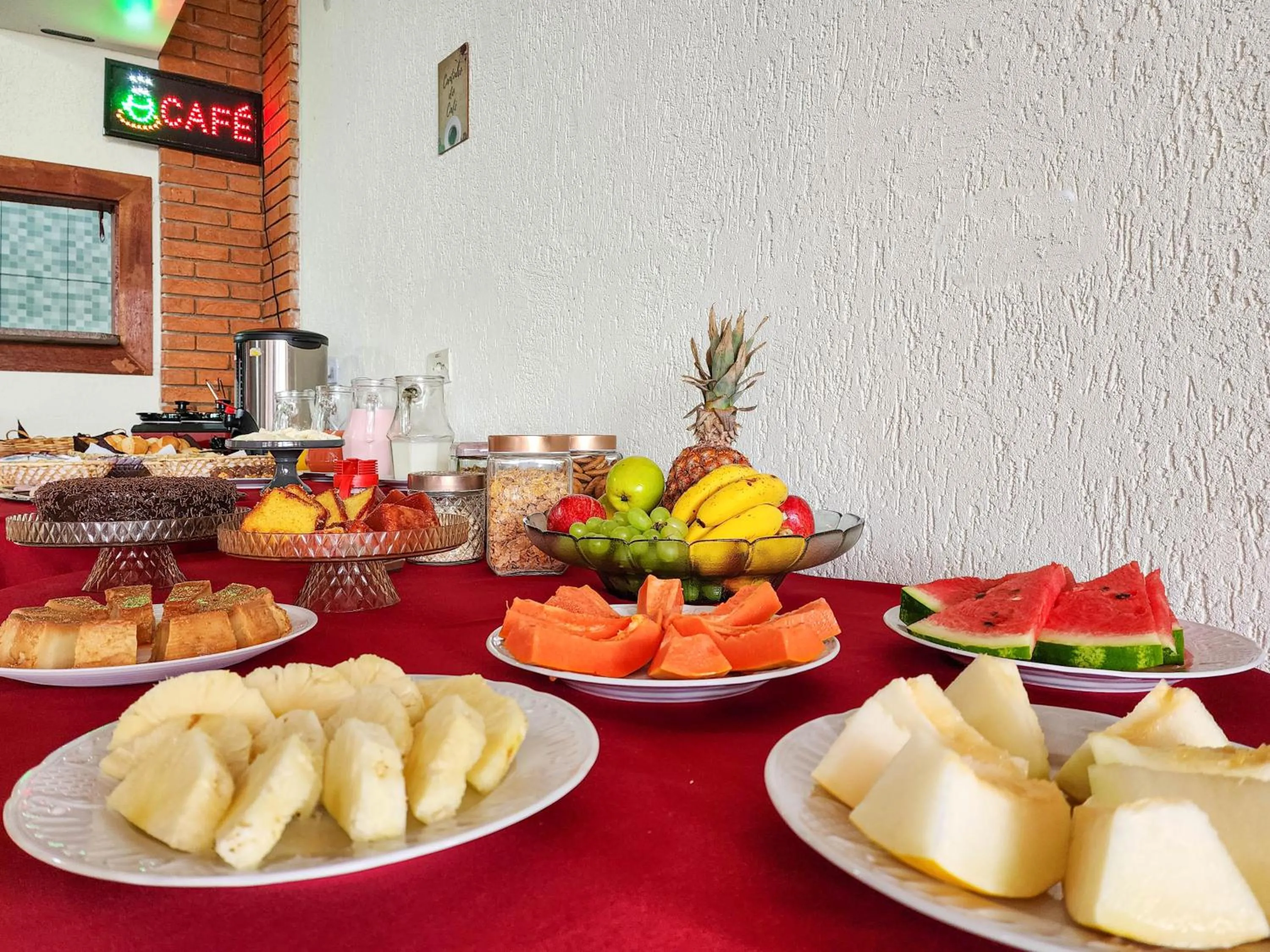 Breakfast in Pousada Araucária Village