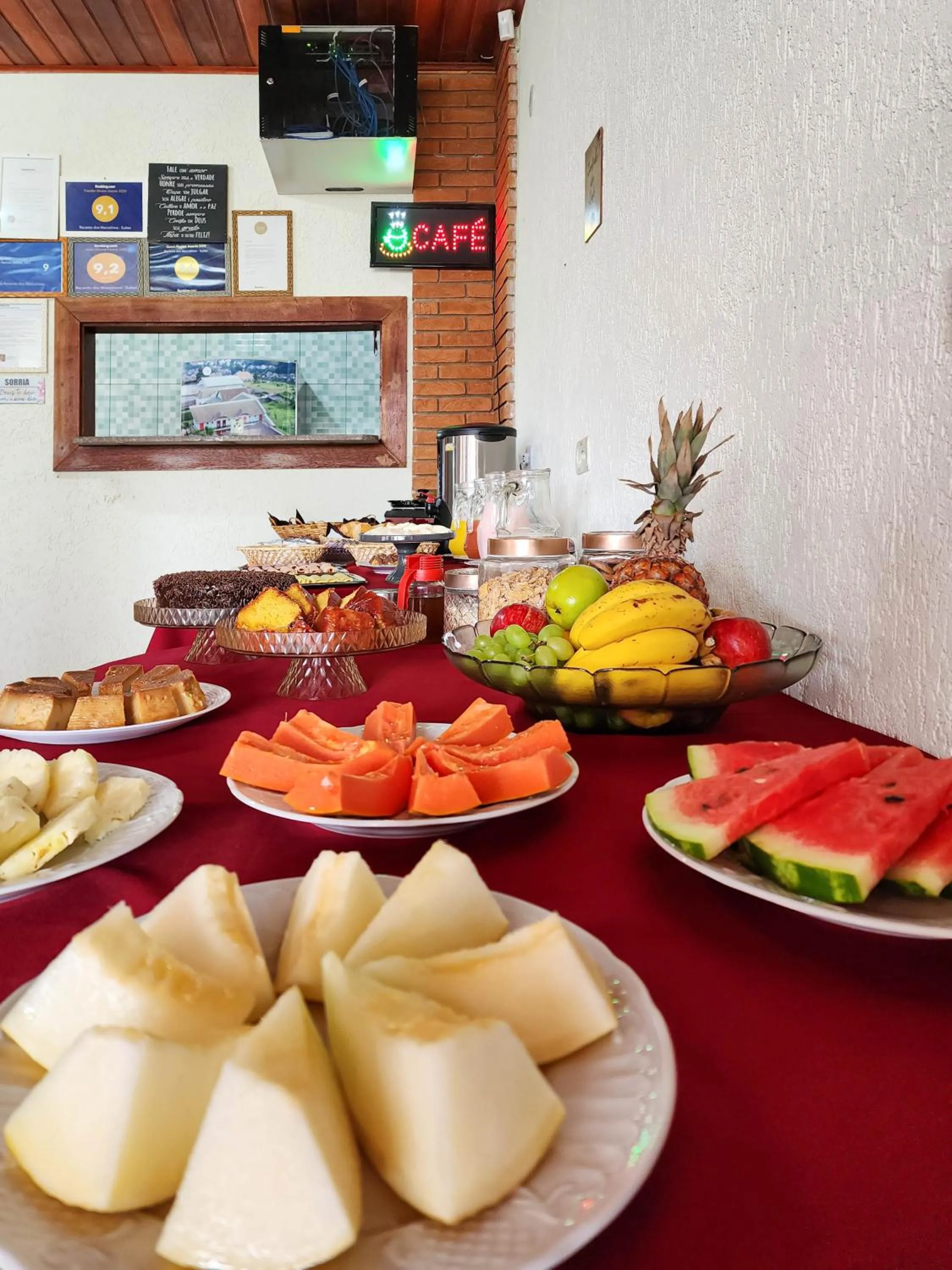 Breakfast in Pousada Araucária Village