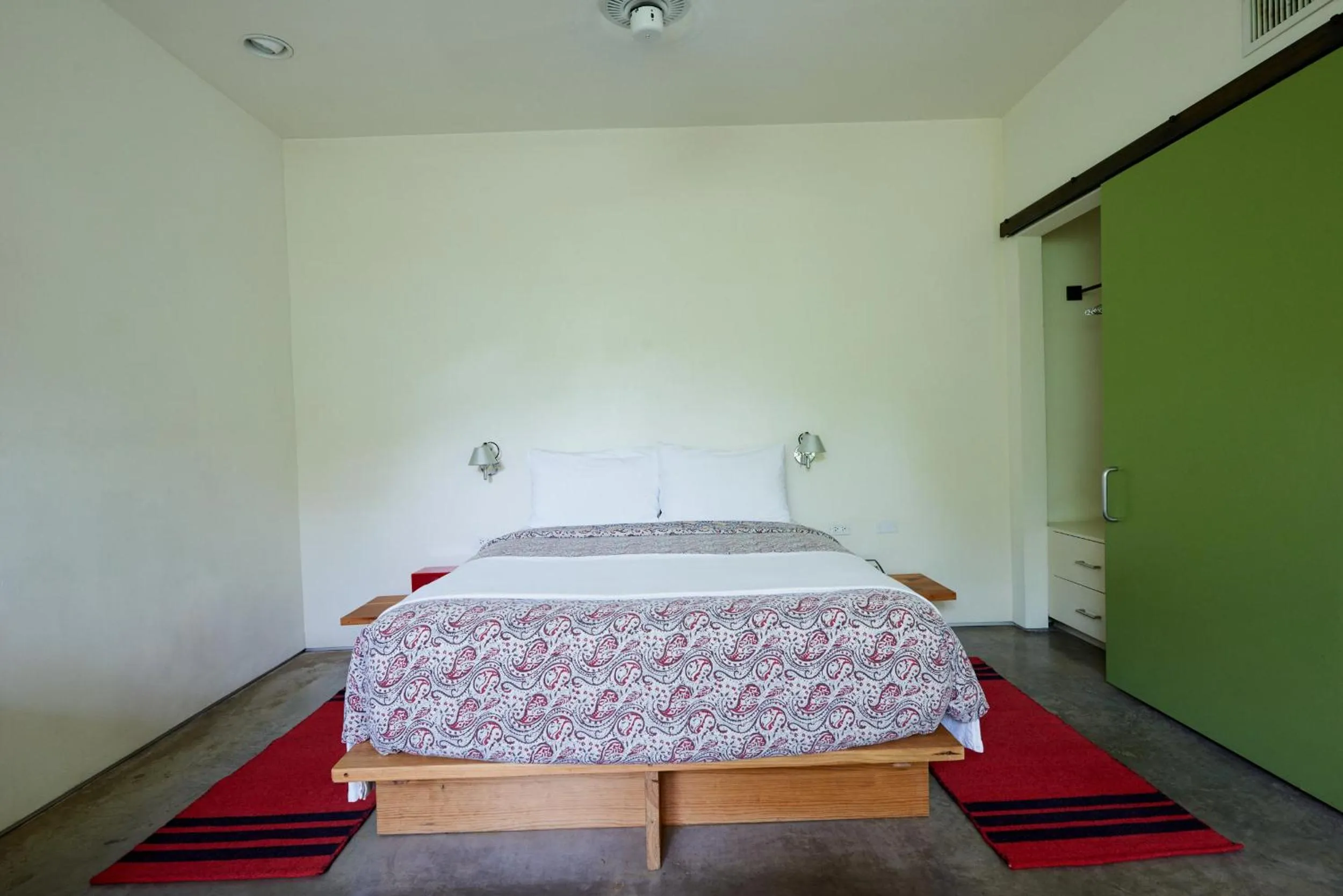 Bed in Hotel San Jose