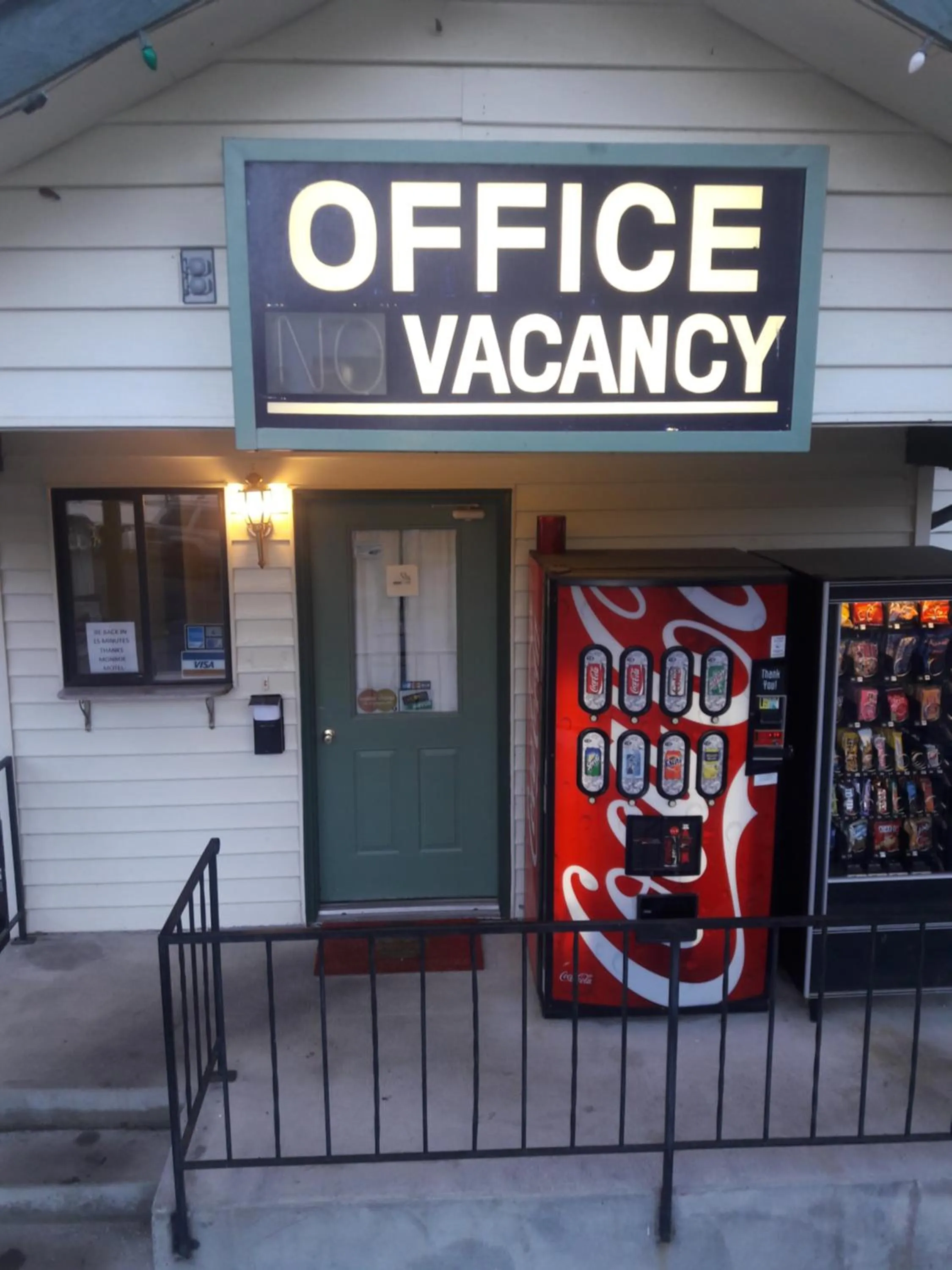 Facade/entrance in Monroe Motel