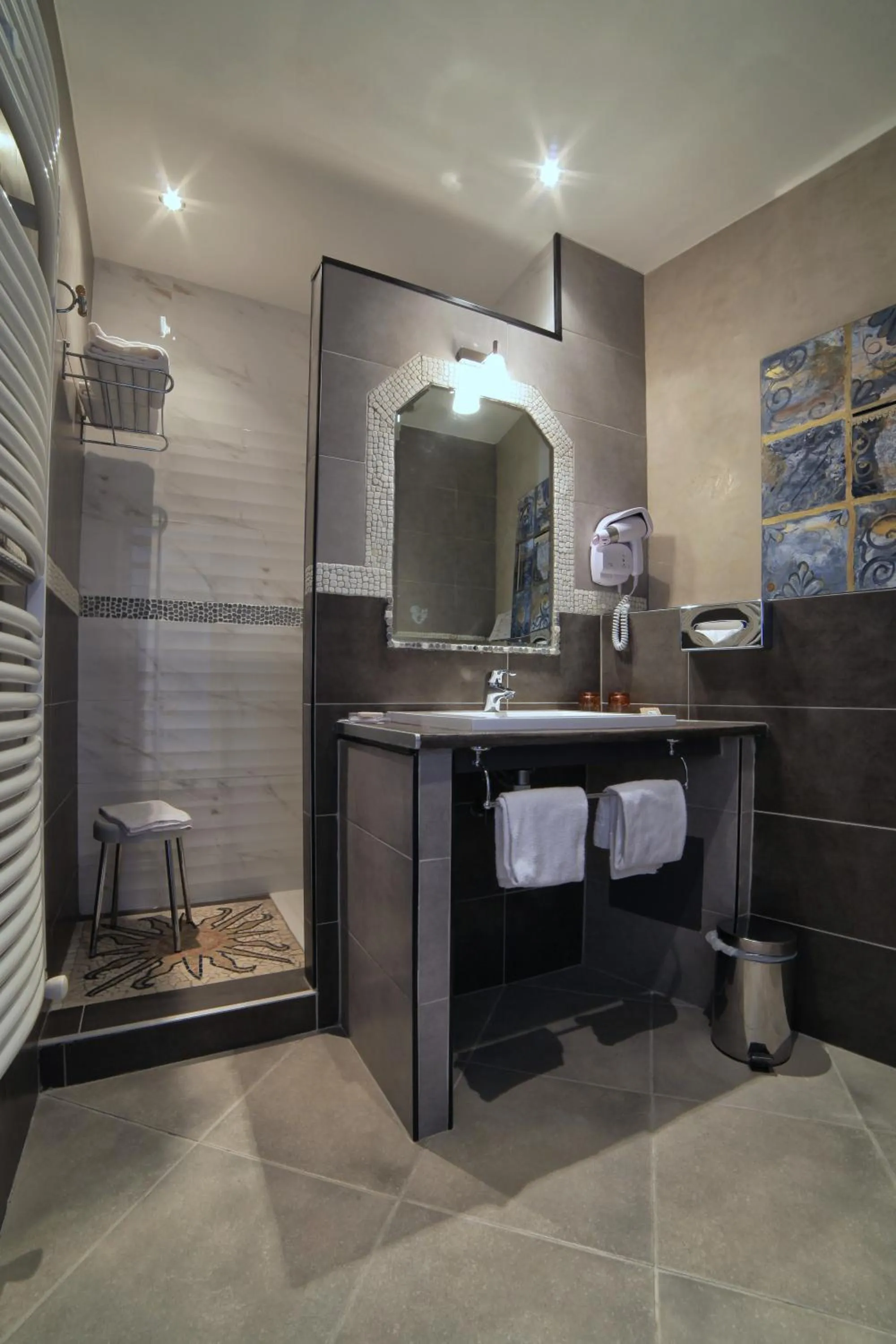 Bathroom in Hôtel Le Mas des Ecureuils