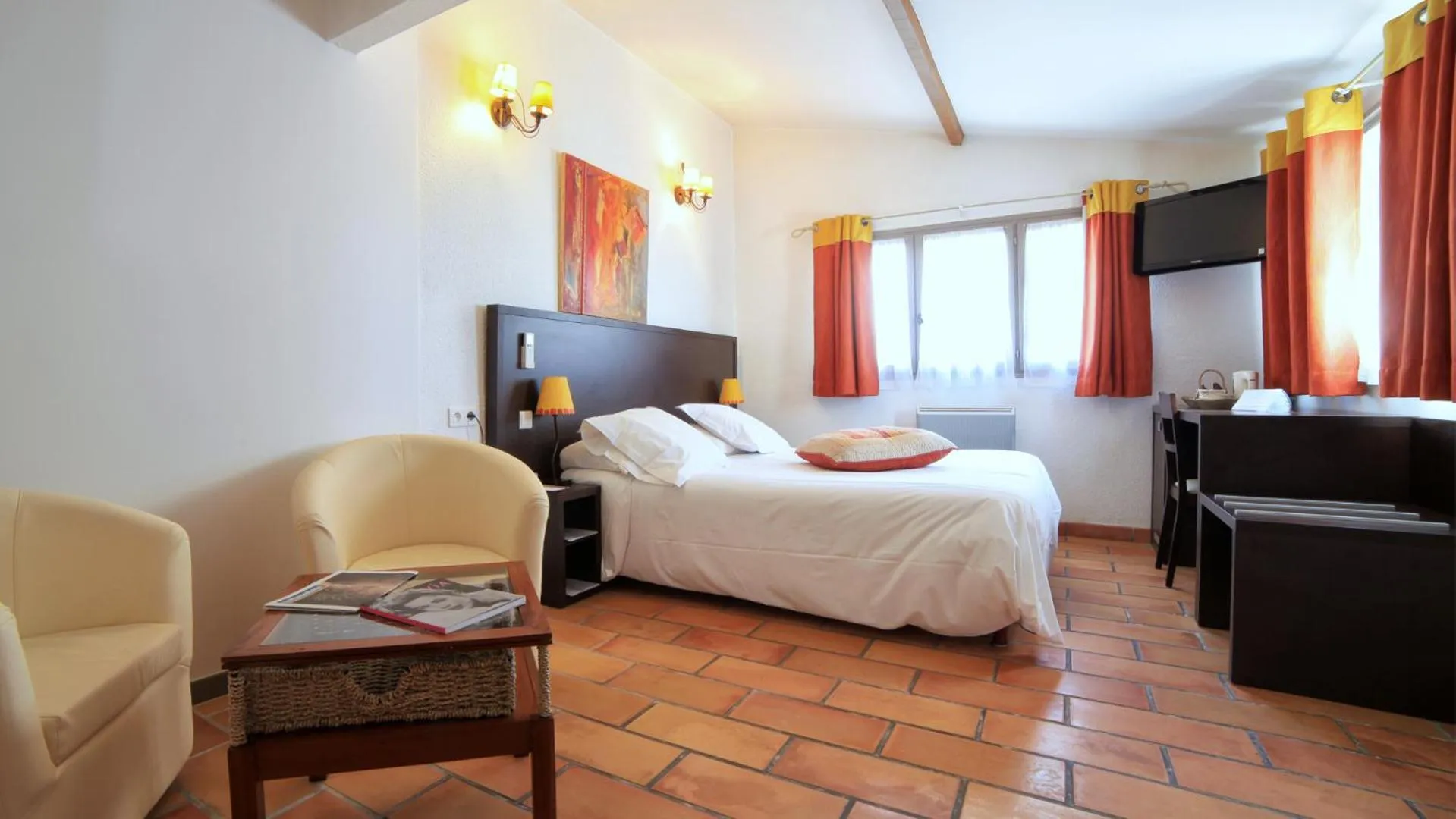 Superior Single Room - single occupancy in Hôtel Le Mas des Ecureuils