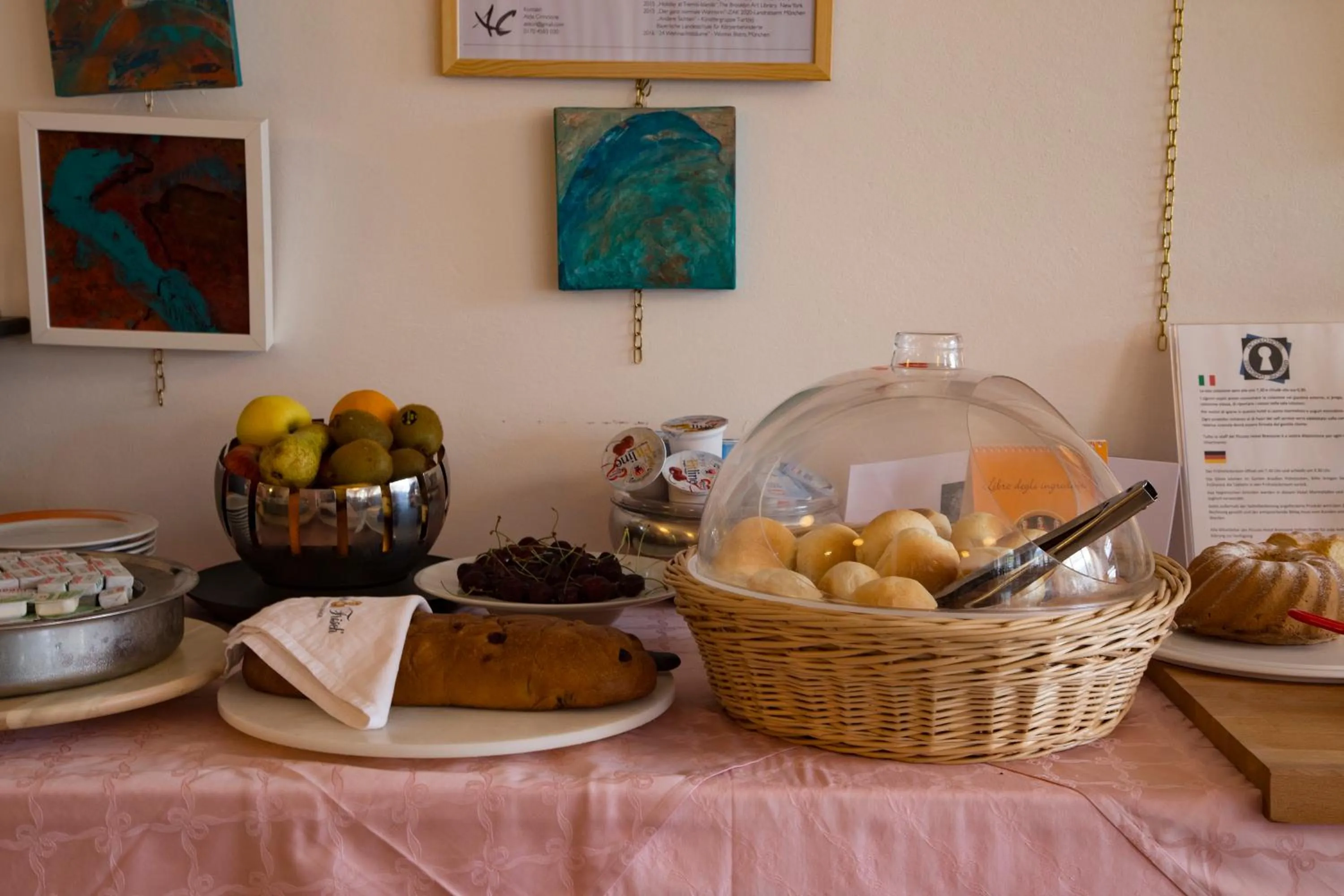 Buffet breakfast in Piccolo Hotel Direkt am See