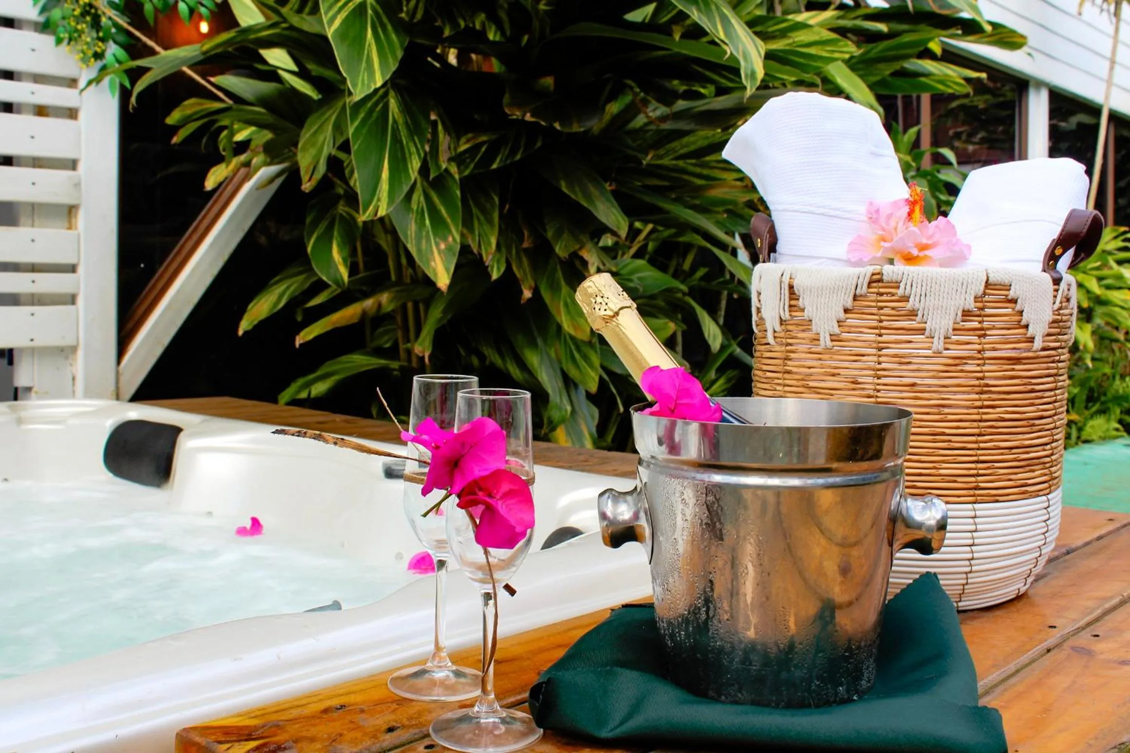 Hot Tub in Hare Nua Hotel Boutique