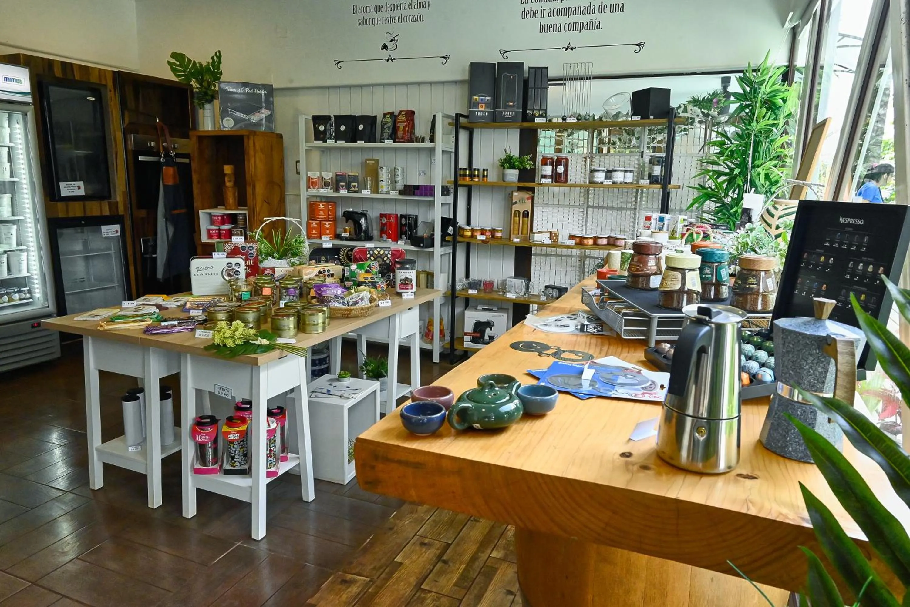 On-site shops in Hare Nua Hotel Boutique