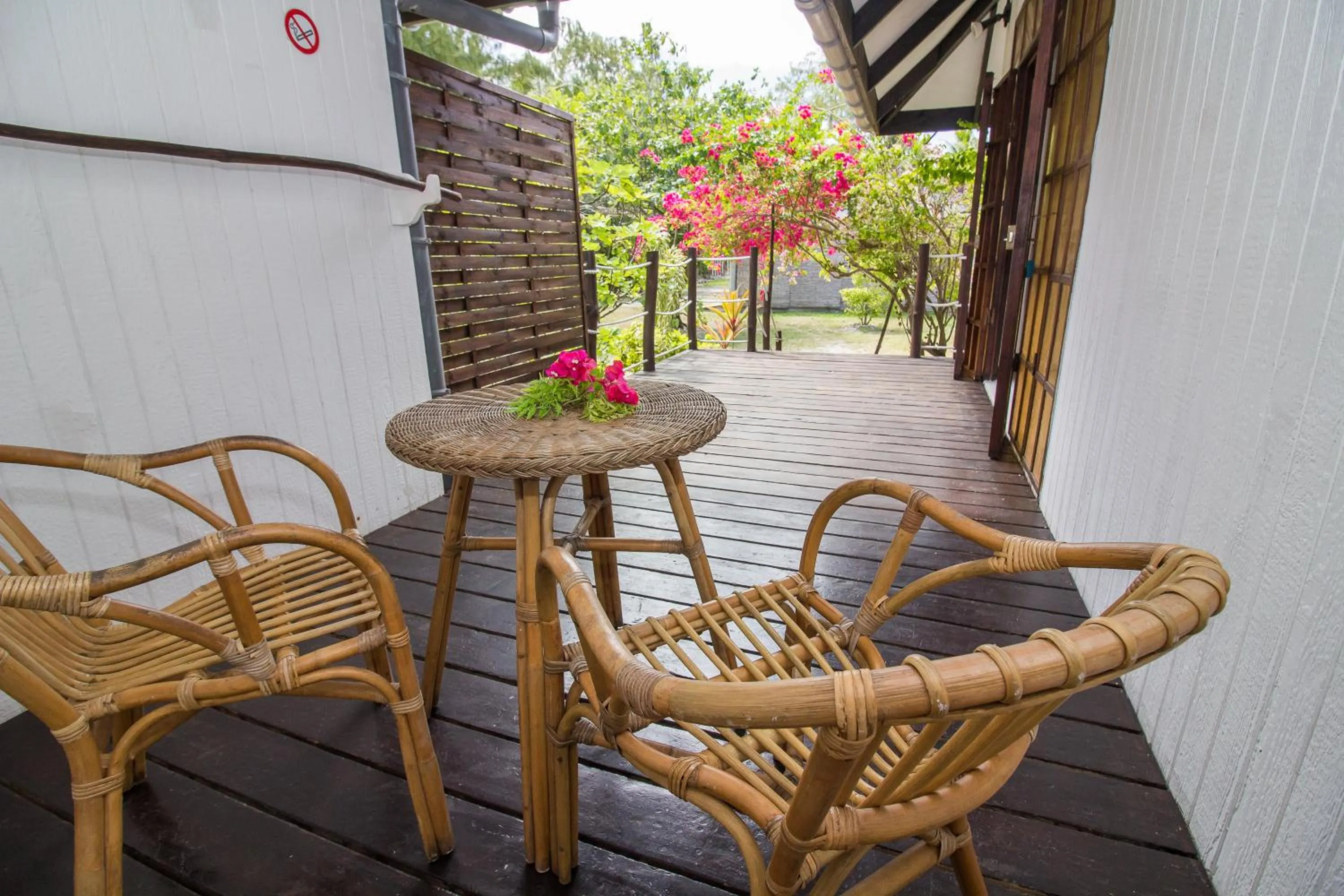 Garden view in Le Coconut Lodge
