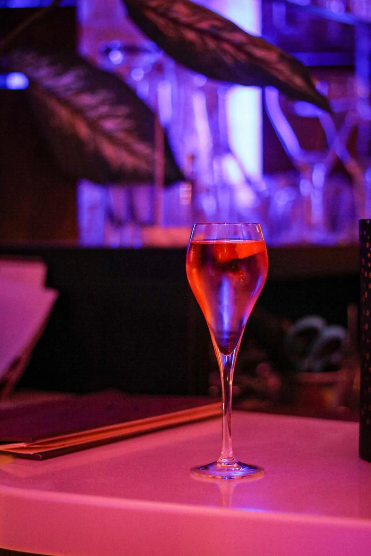 Lounge or bar in Hôtel Aux Vieux Remparts, The Originals Relais