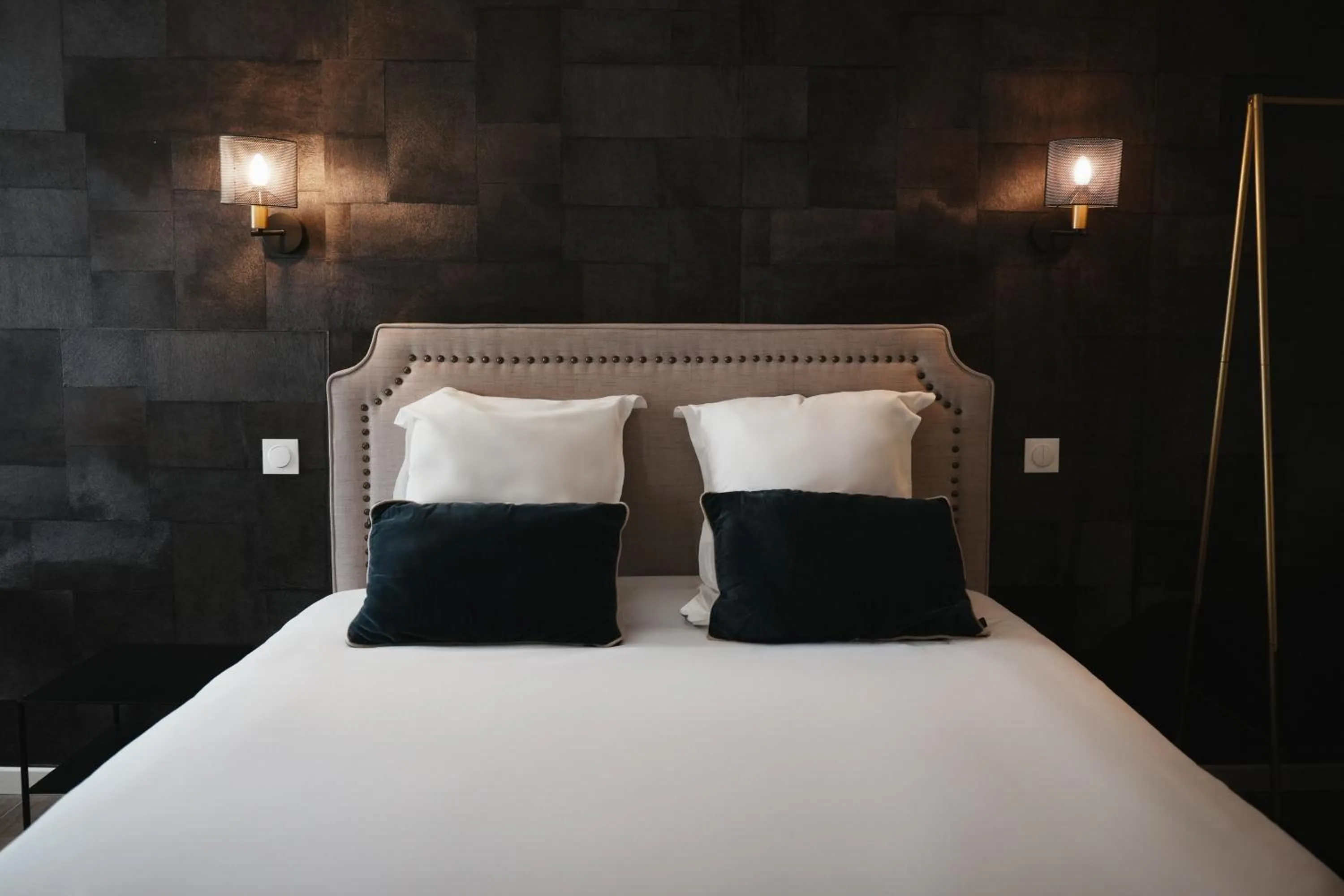 Photo of the whole room, Bed in Brit Hotel Confort Orly Morangis