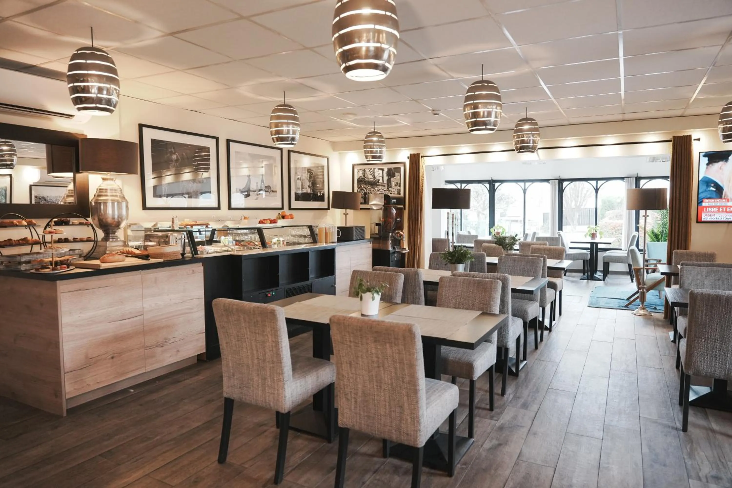 Breakfast in Brit Hotel Confort Orly Morangis