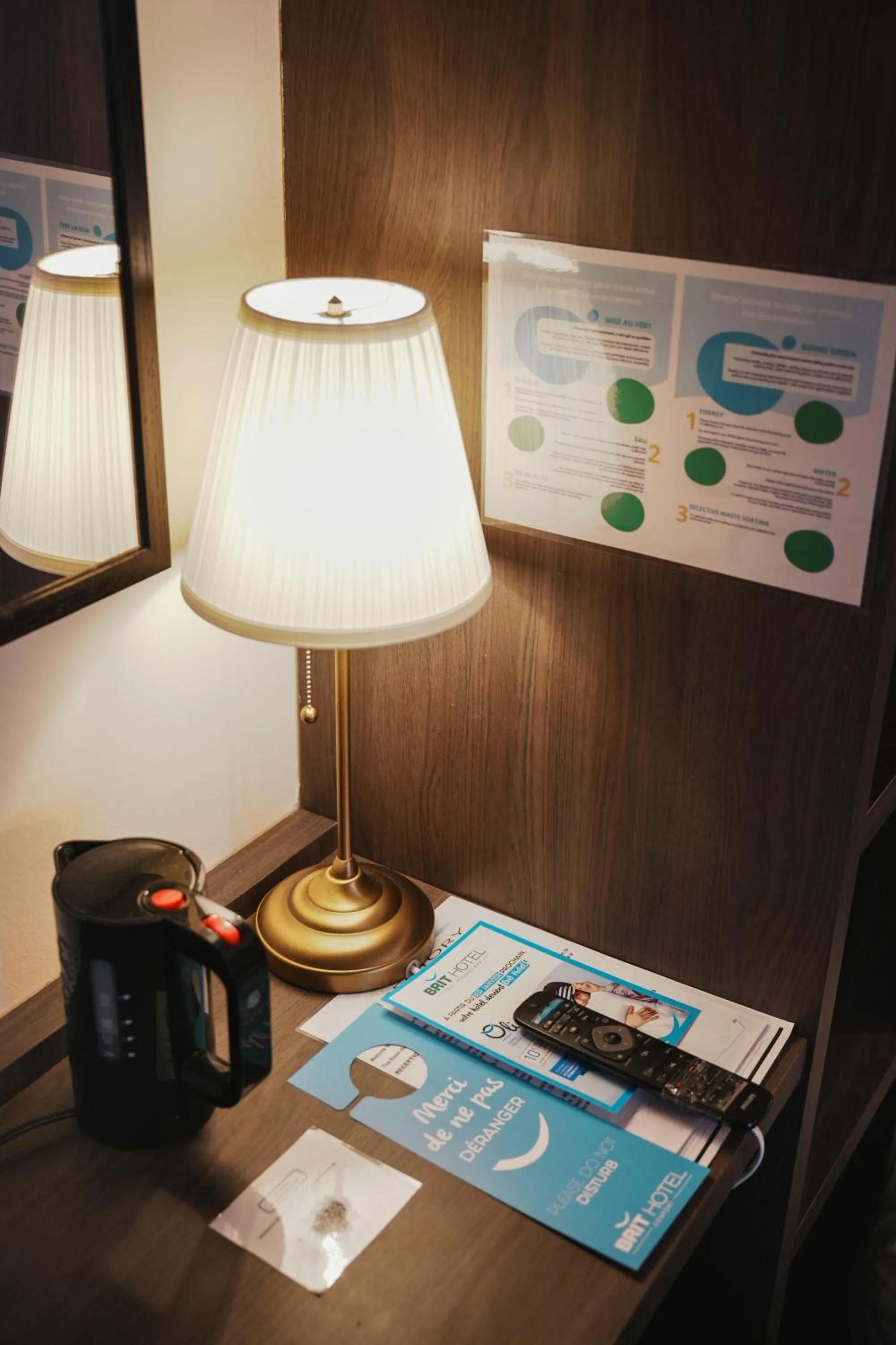 Bedroom in Brit Hotel Confort Orly Morangis