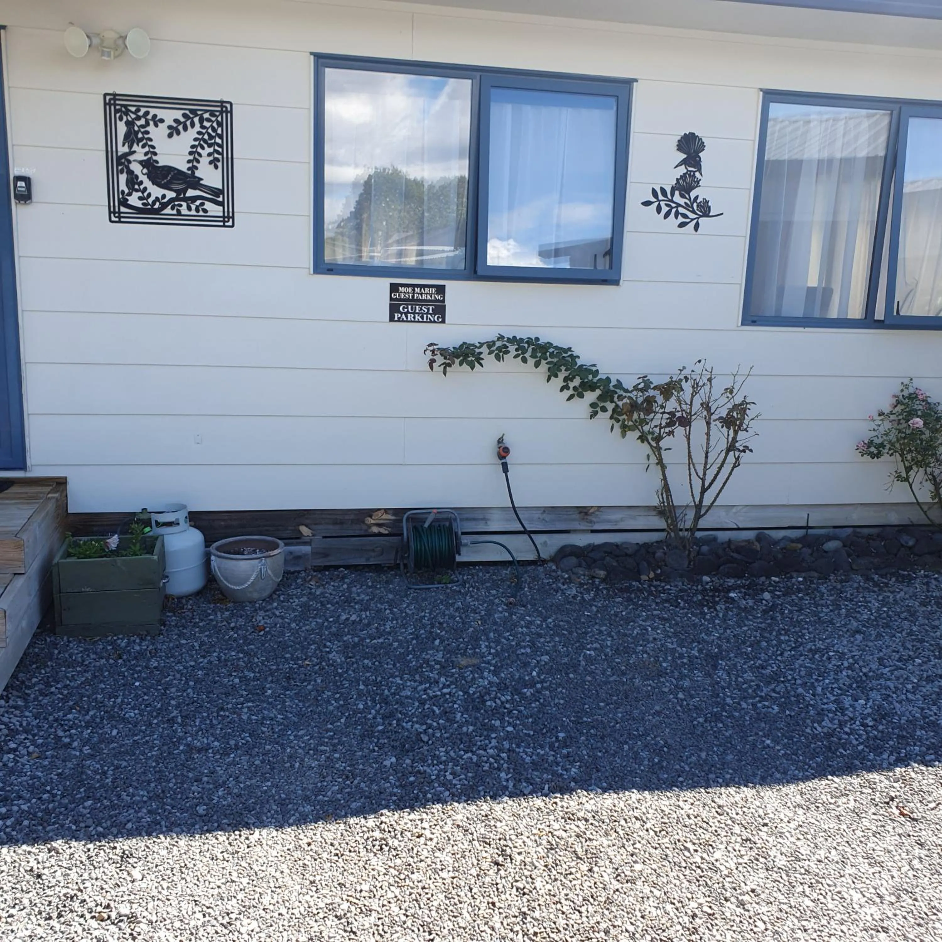 Parking in Moe Marie Sleep Peacefully