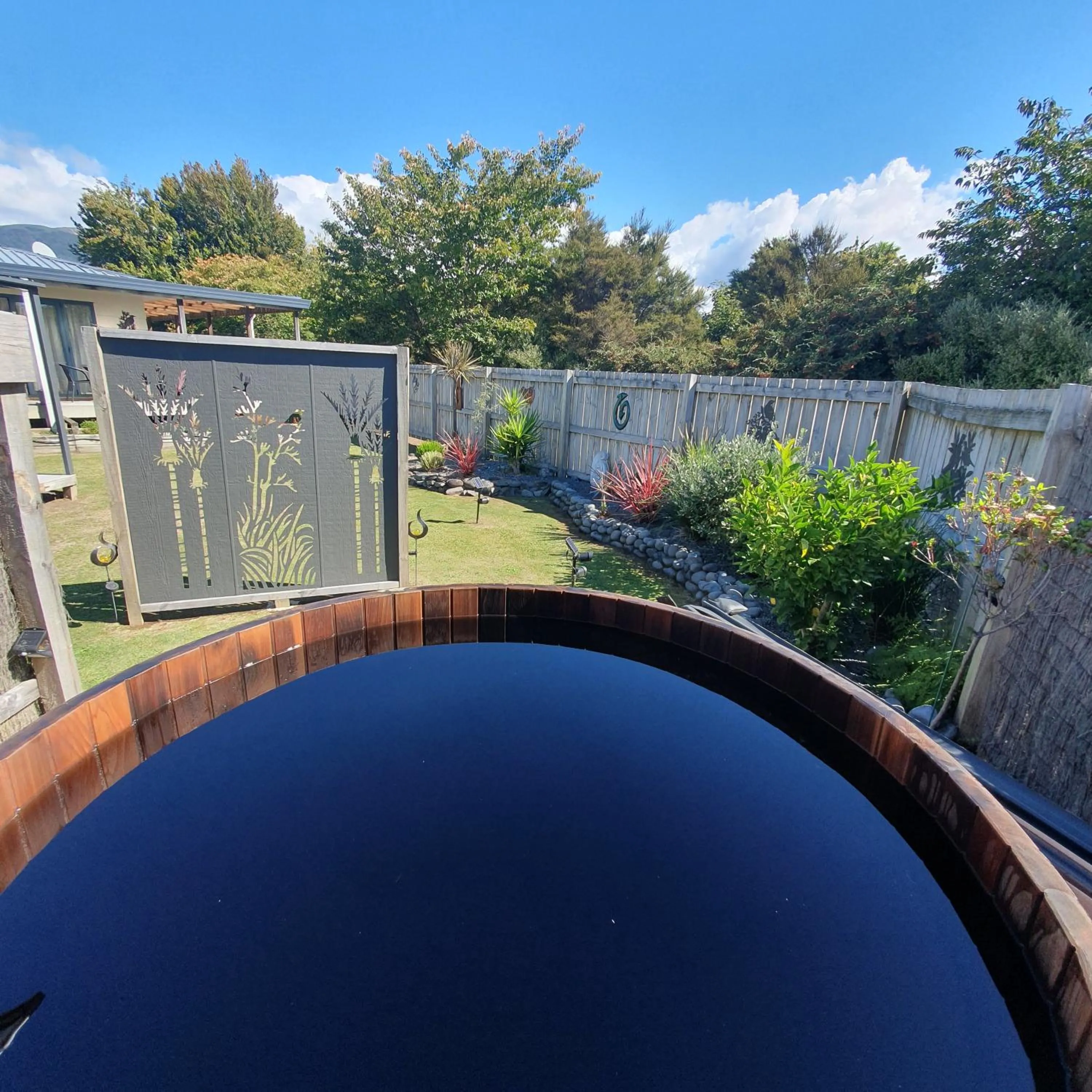 Hot Tub in Moe Marie Sleep Peacefully