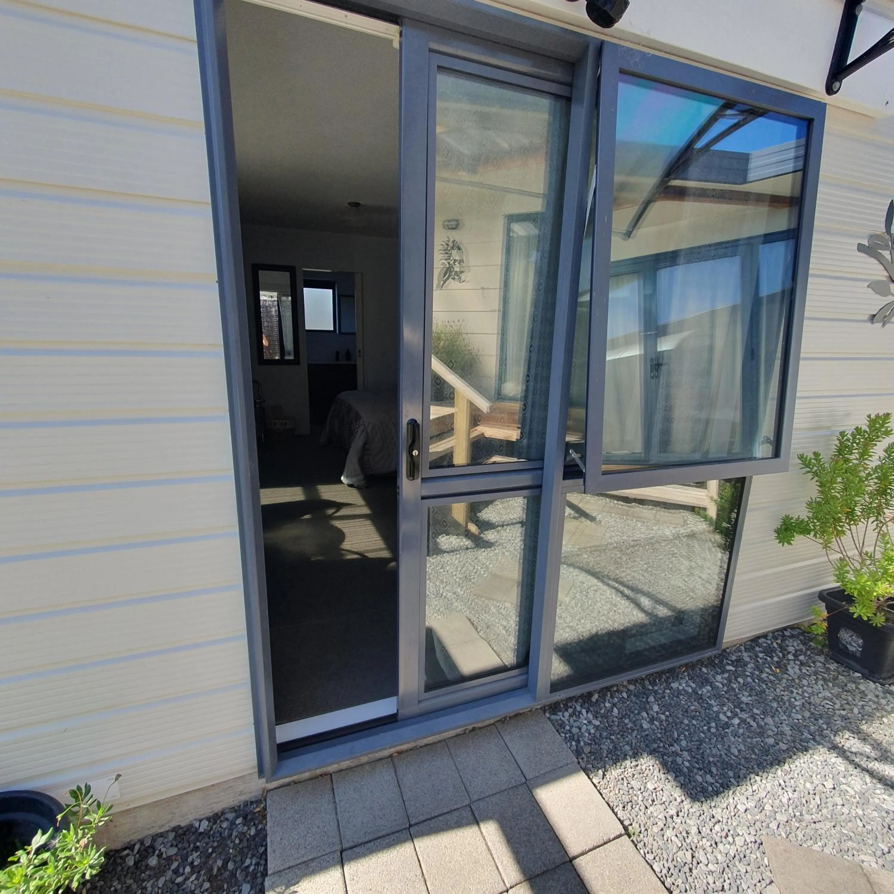 Facade/entrance in Moe Marie Sleep Peacefully