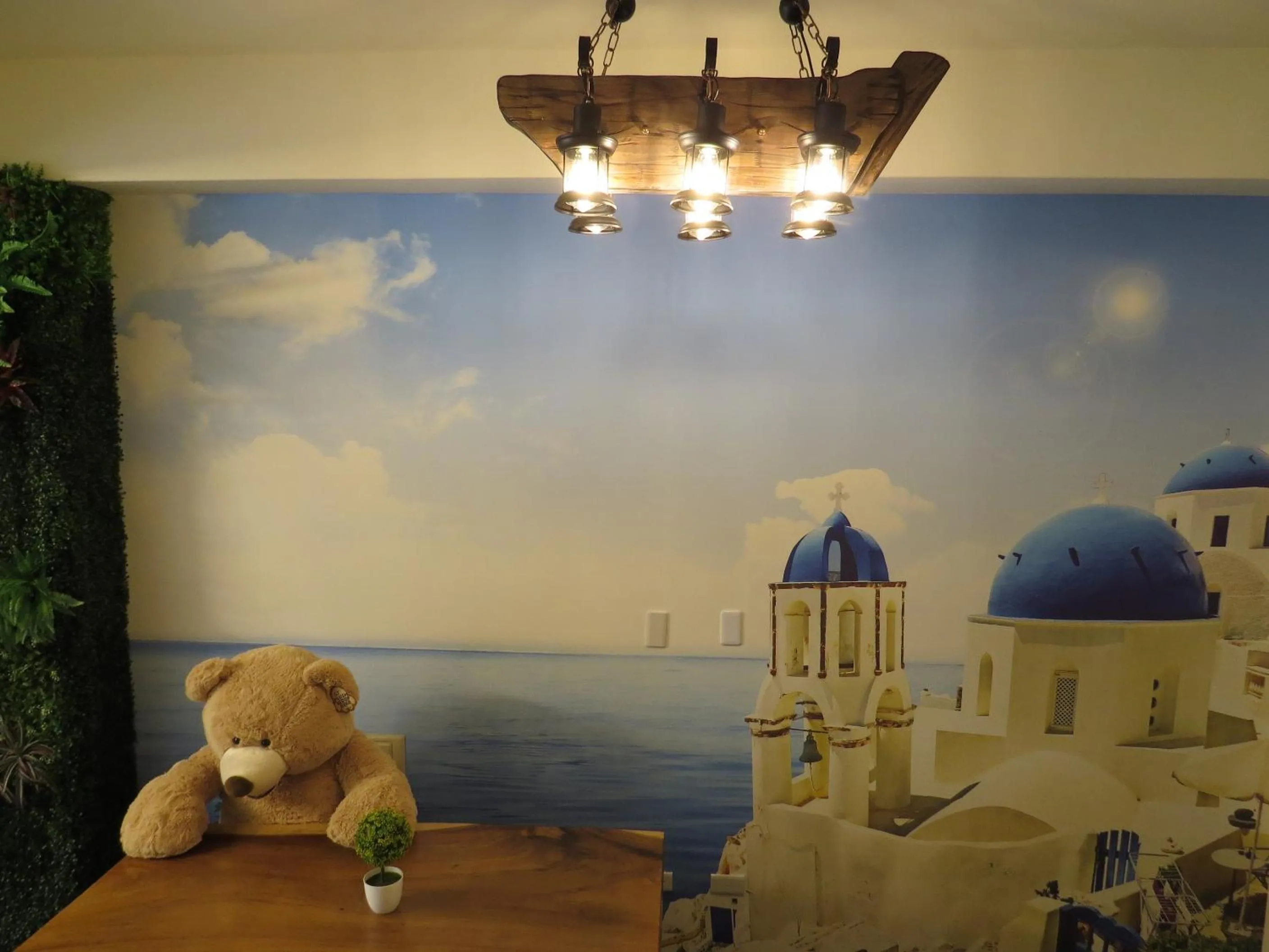 Communal lounge/ TV room in Hai Yang Homestay