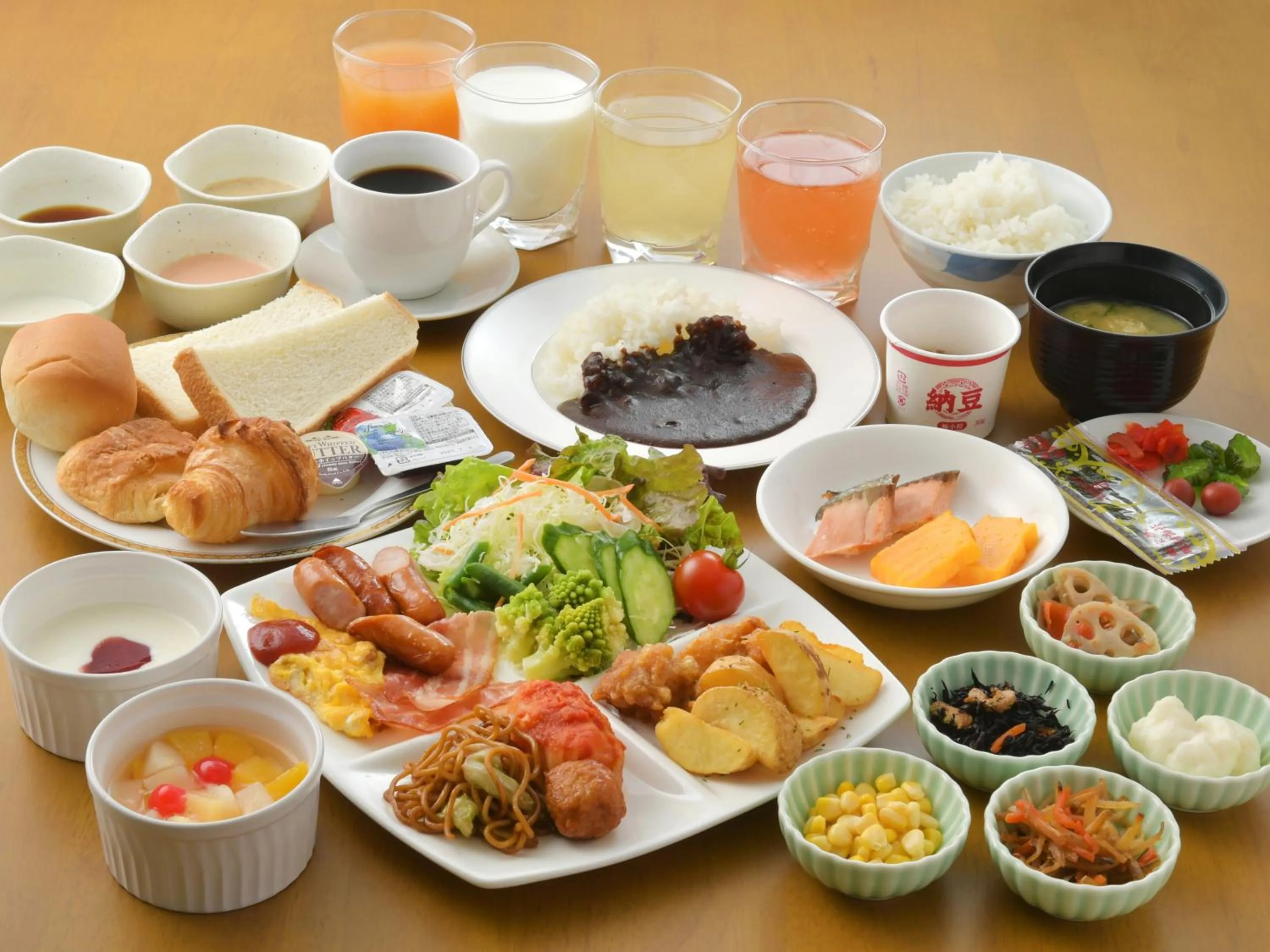 Buffet breakfast in APA Hotel Gifu Hashima Ekimae