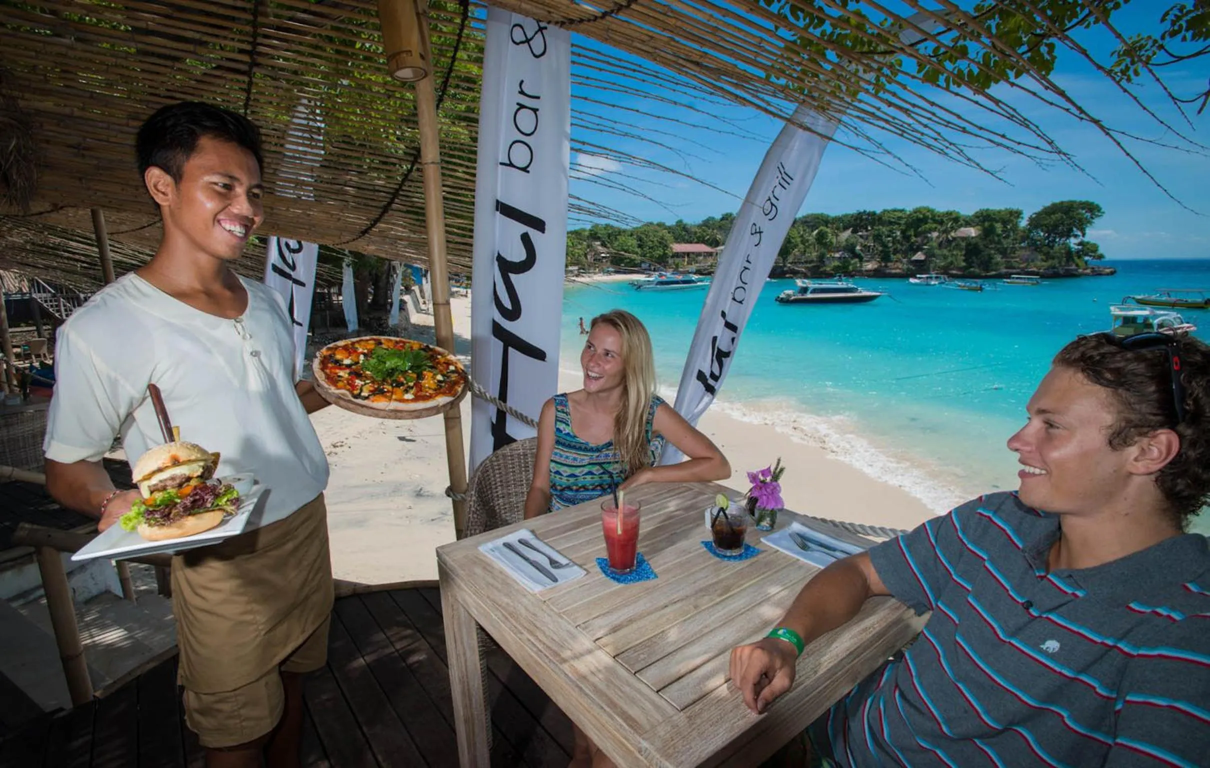 Restaurant/places to eat in Hai Tide Beach Resort