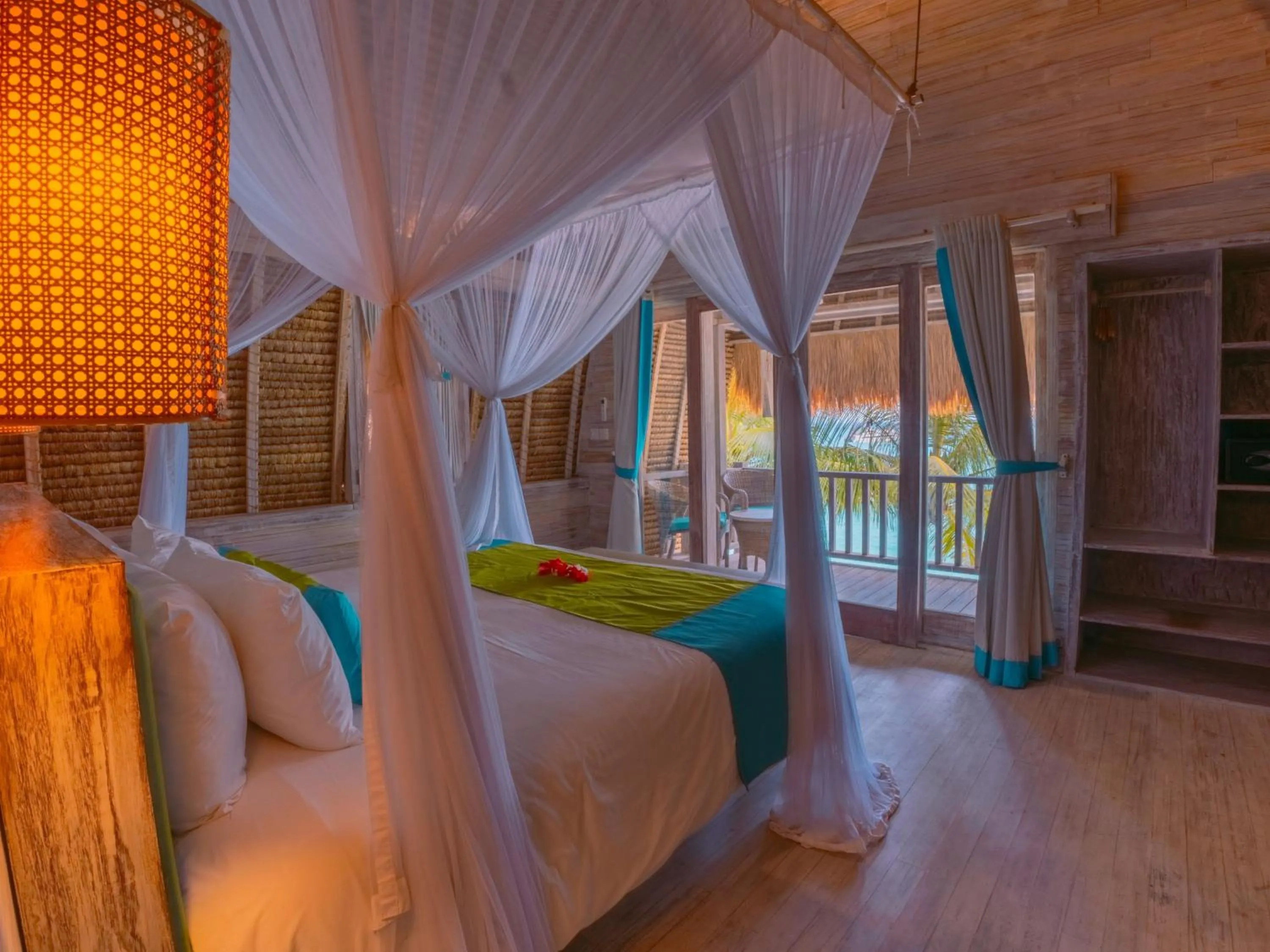 Bed in Hai Tide Beach Resort