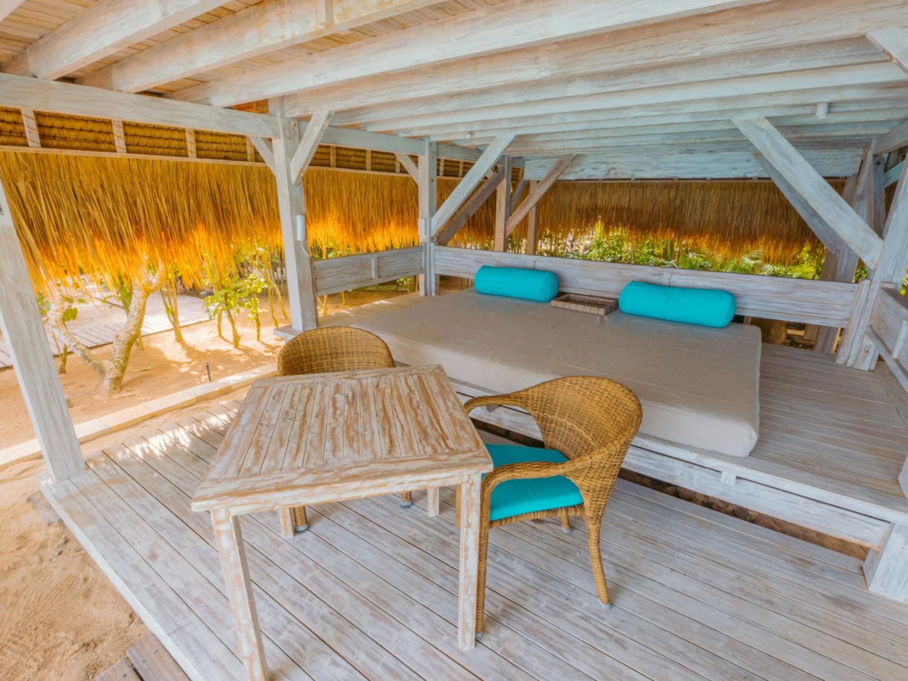 Balcony/Terrace in Hai Tide Beach Resort