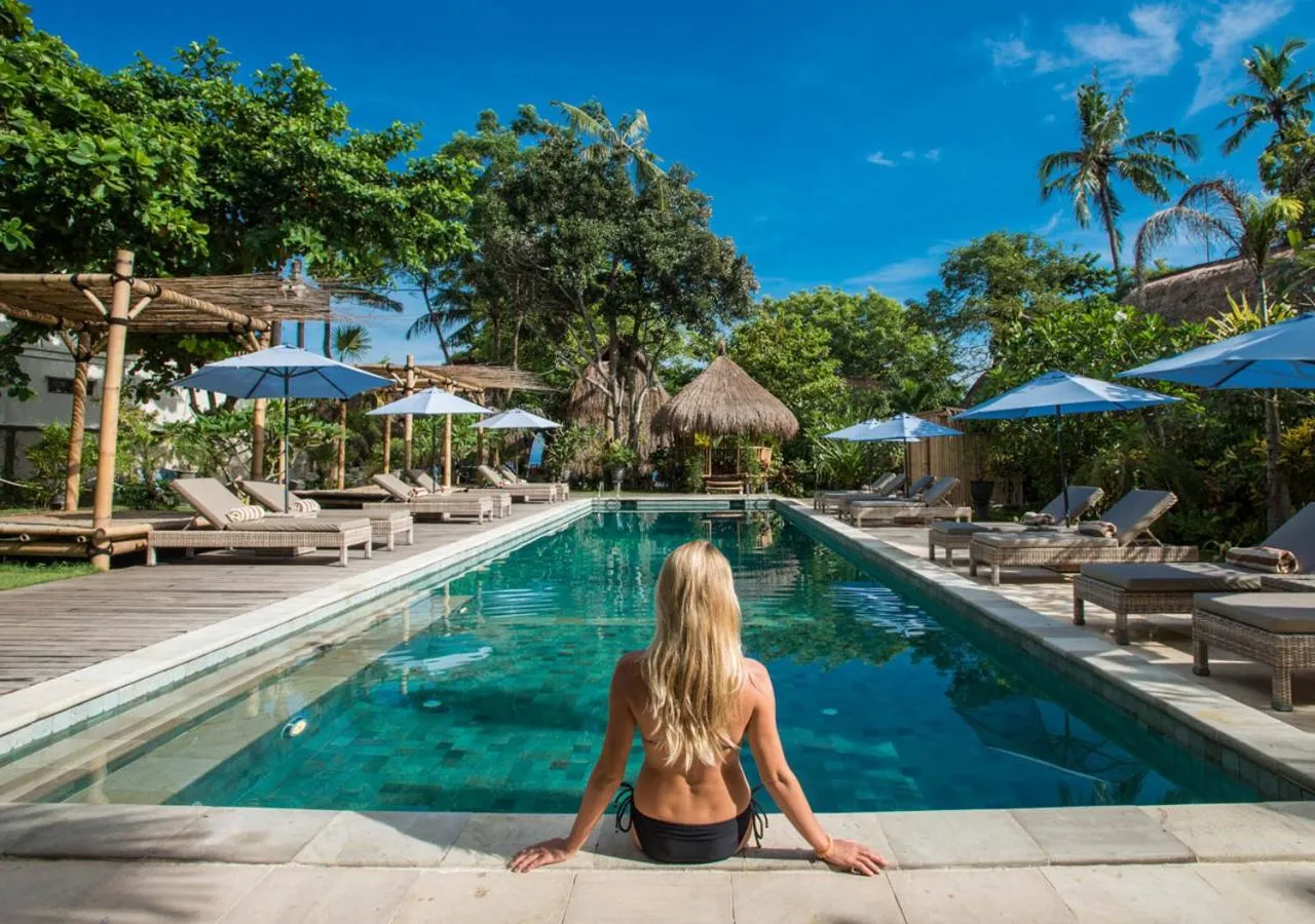 Swimming pool in Hai Tide Beach Resort