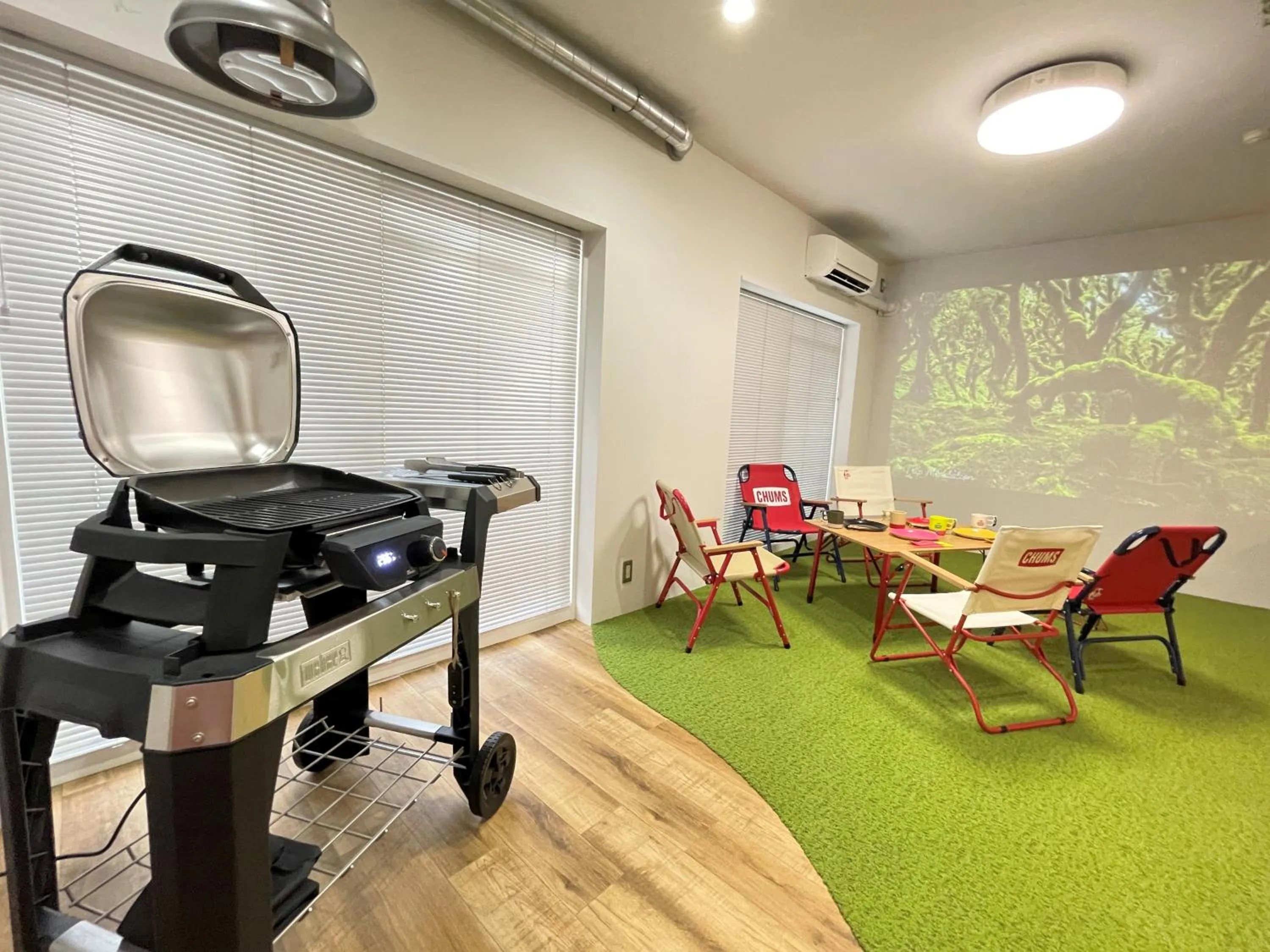 BBQ facilities in 365BASE outdoor hostel