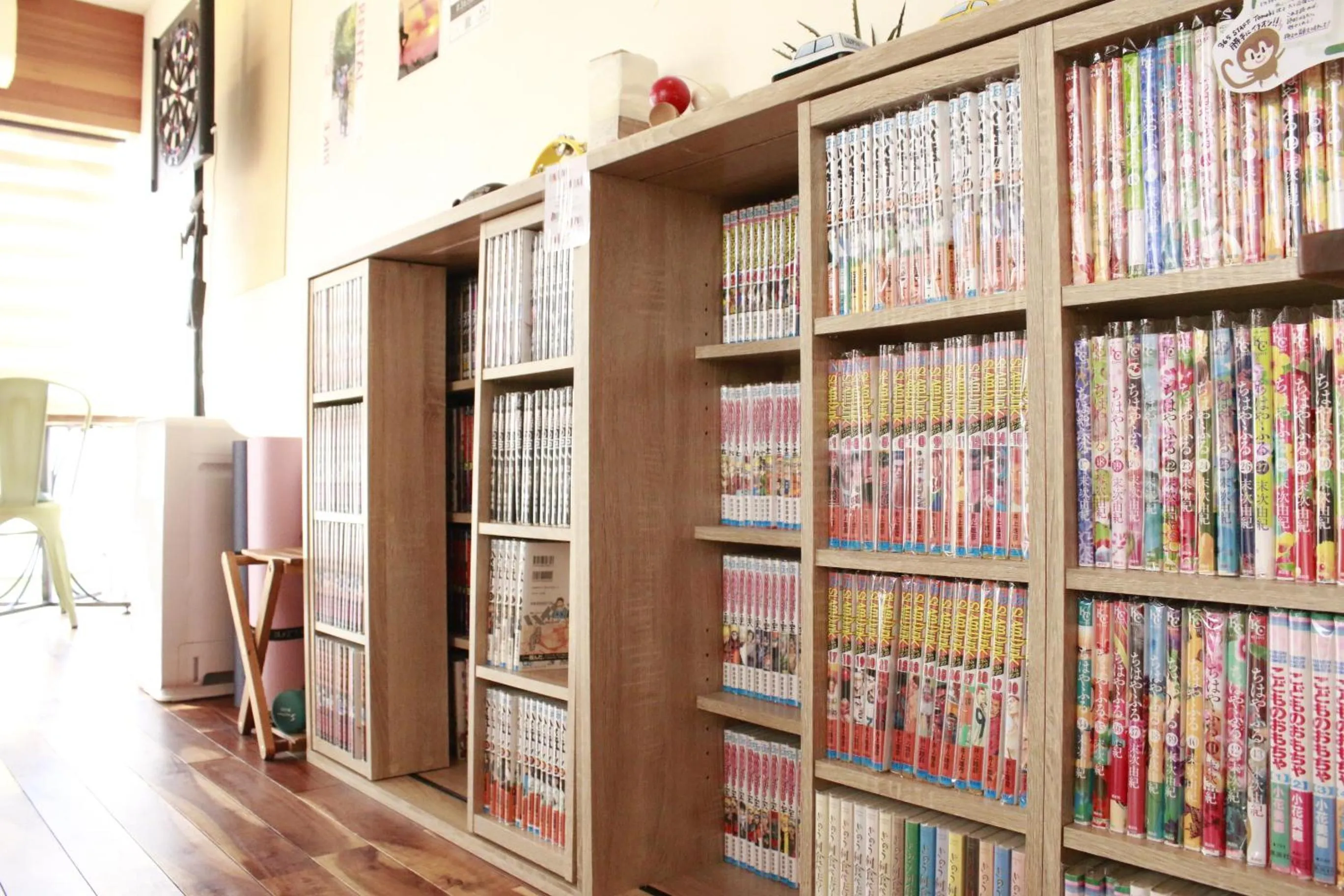 Communal lounge/ TV room in 365BASE outdoor hostel