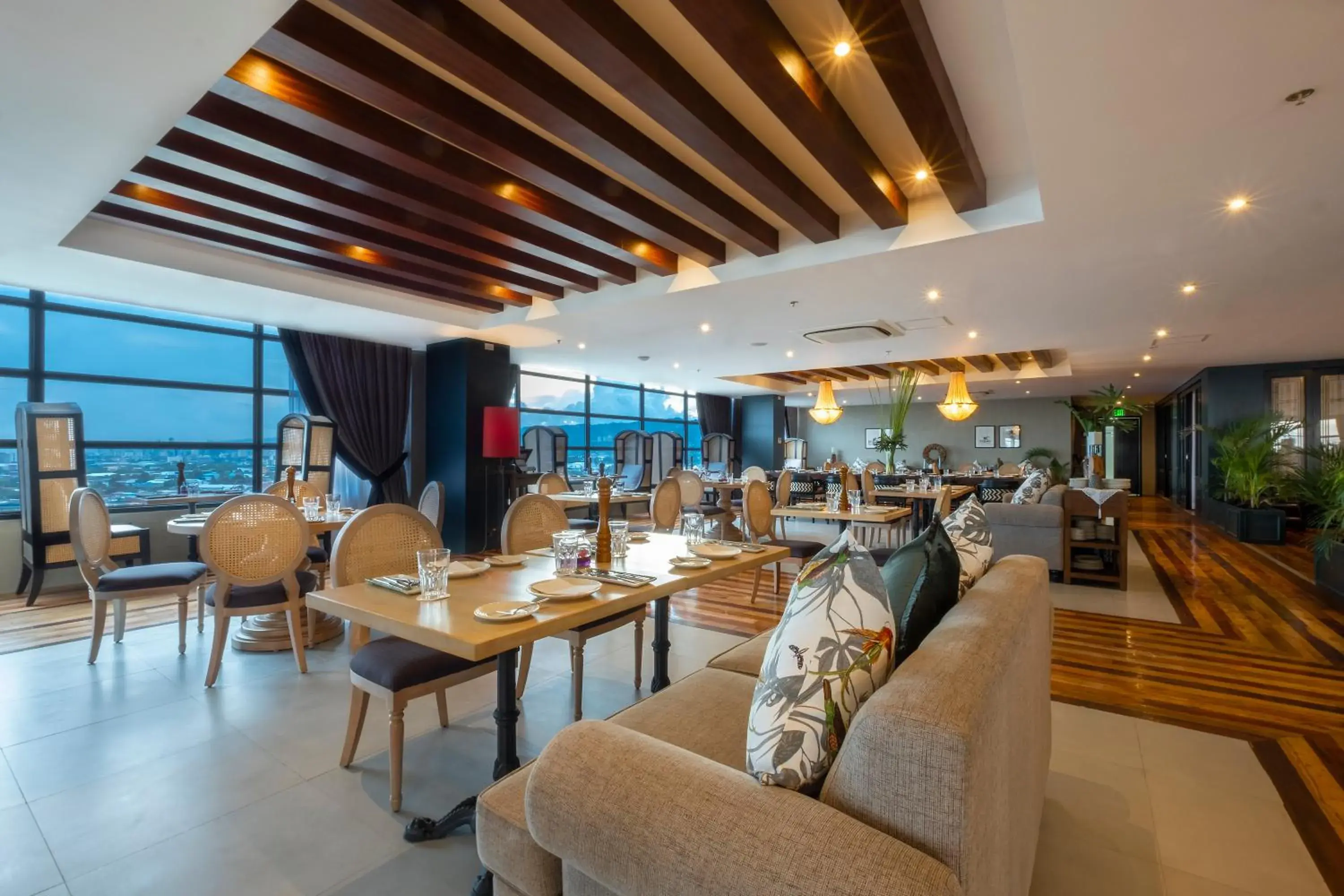 Restaurant/places to eat in Maayo Hotel Restaurant/places to eat in Maayo Hotel