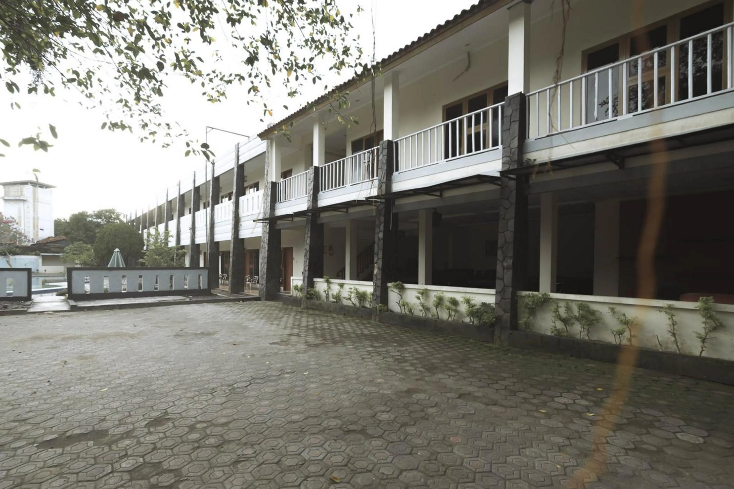 RedDoorz Plus At Hotel Sofia Pangandaran