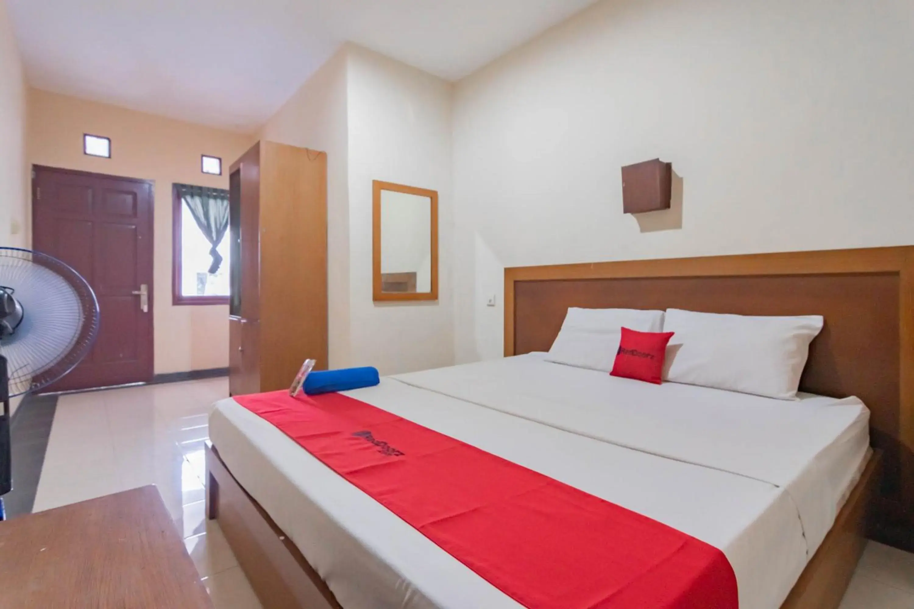 Bed in RedDoorz Plus At Hotel Sofia Pangandaran Bed in RedDoorz Plus At Hotel Sofia Pangandaran