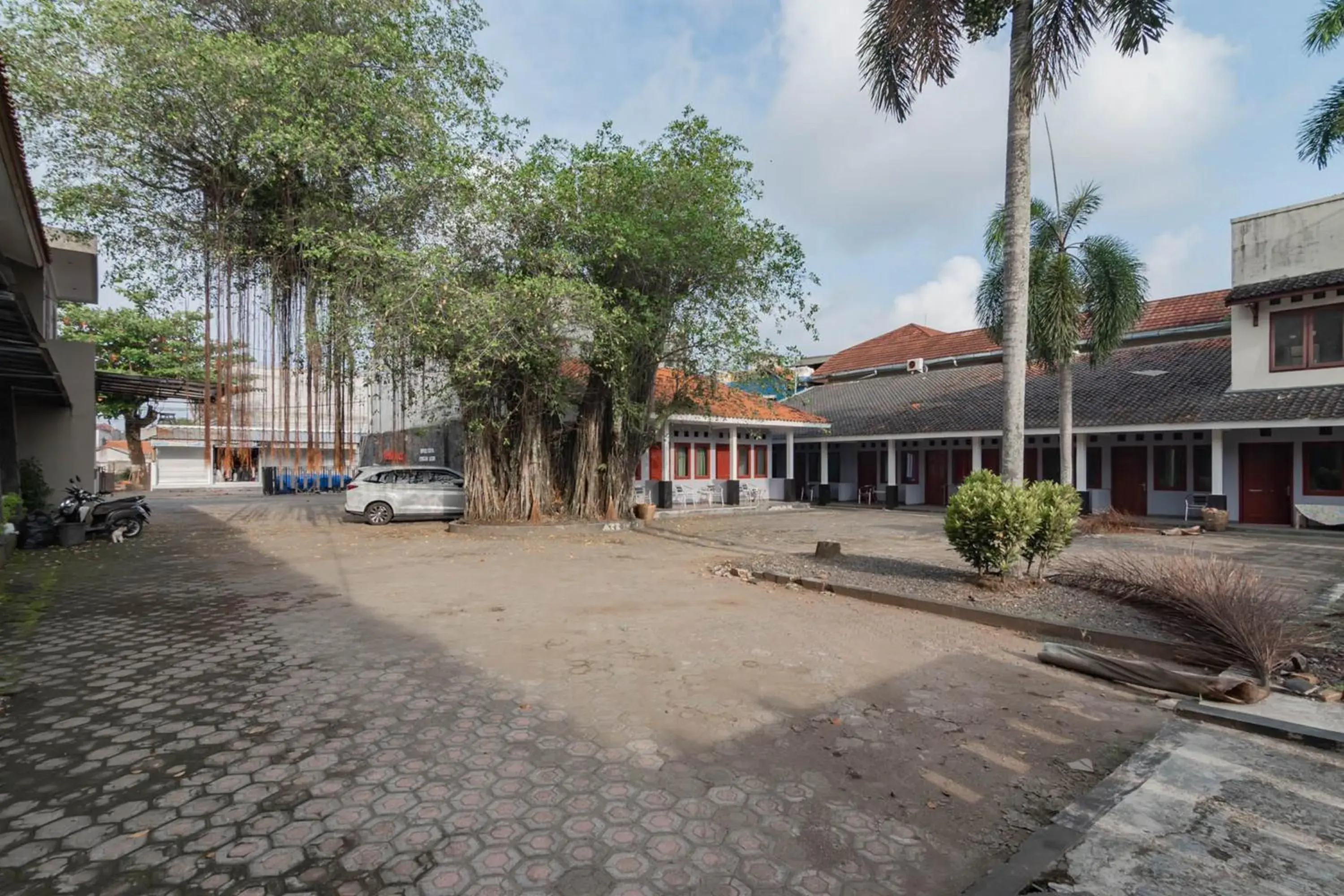 RedDoorz Plus At Hotel Sofia Pangandaran RedDoorz Plus At Hotel Sofia Pangandaran