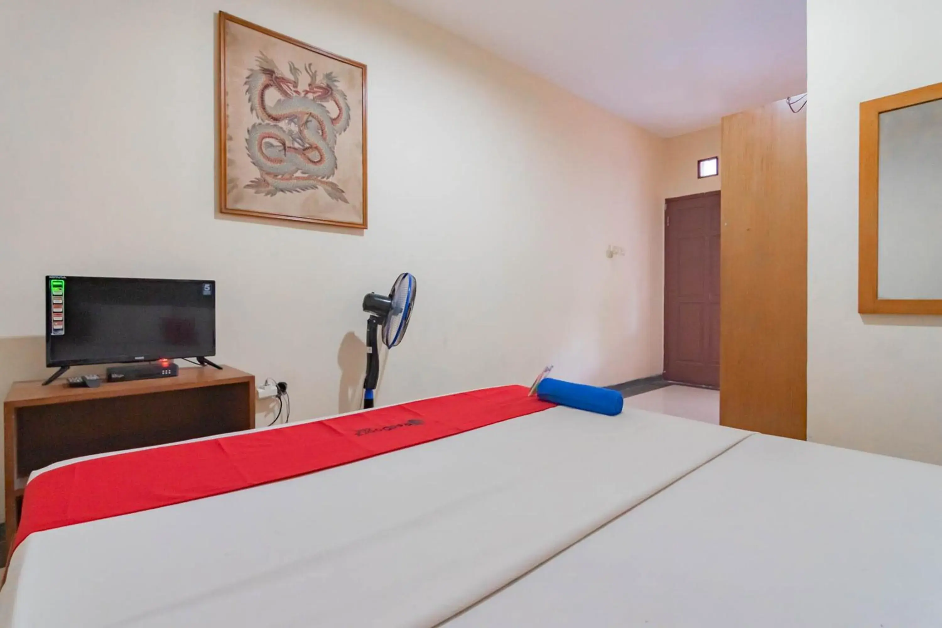 Bed in RedDoorz Plus At Hotel Sofia Pangandaran Bed in RedDoorz Plus At Hotel Sofia Pangandaran