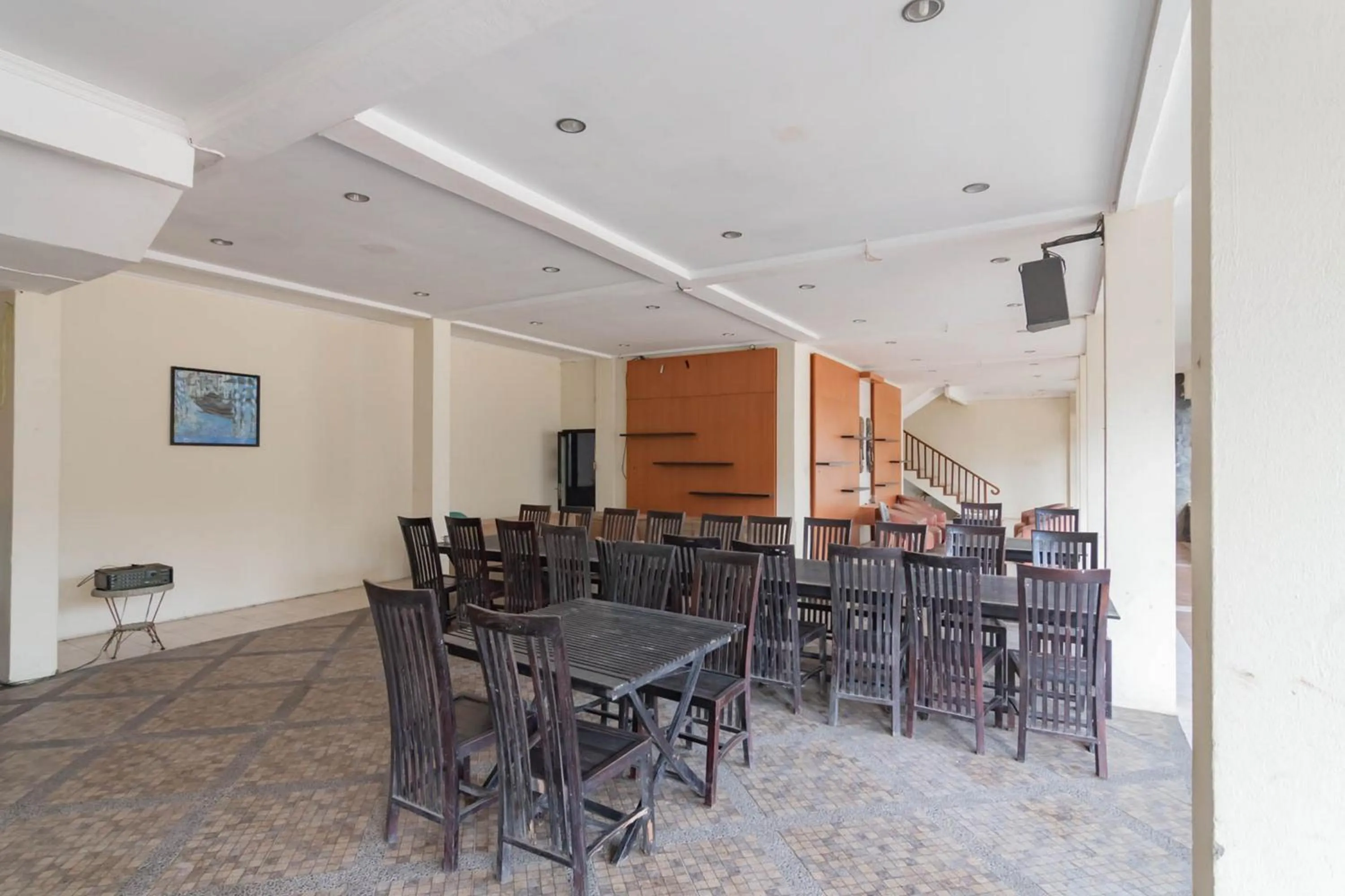 RedDoorz Plus At Hotel Sofia Pangandaran