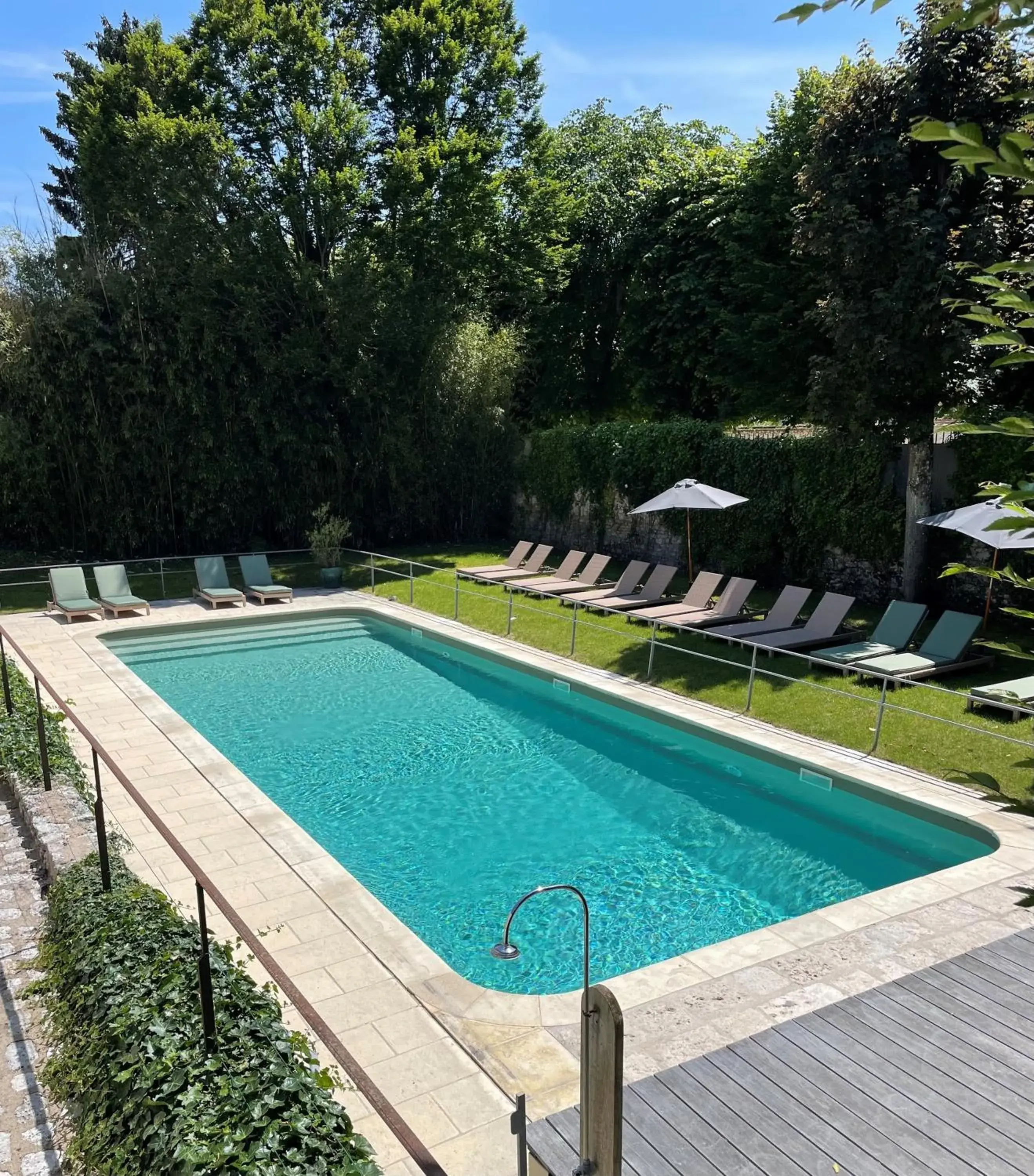 Swimming pool in Hostellerie de l'Écu de Bretagne Swimming pool in Hostellerie de l'Écu de Bretagne