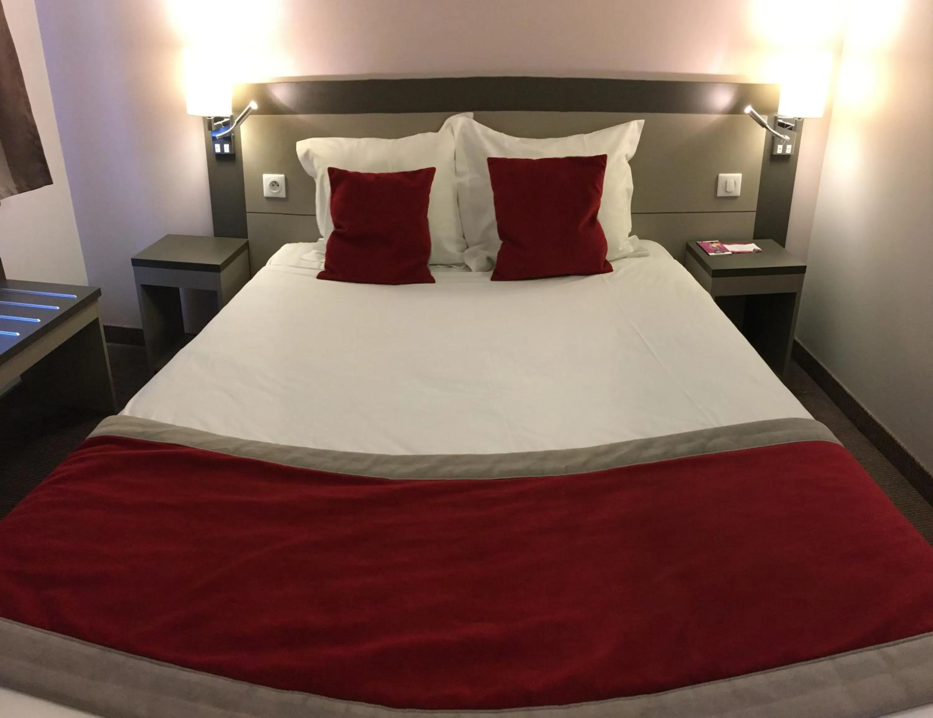 Bed in Hôtel AKENA Aéroport Charles de Gaulle - Saint Witz