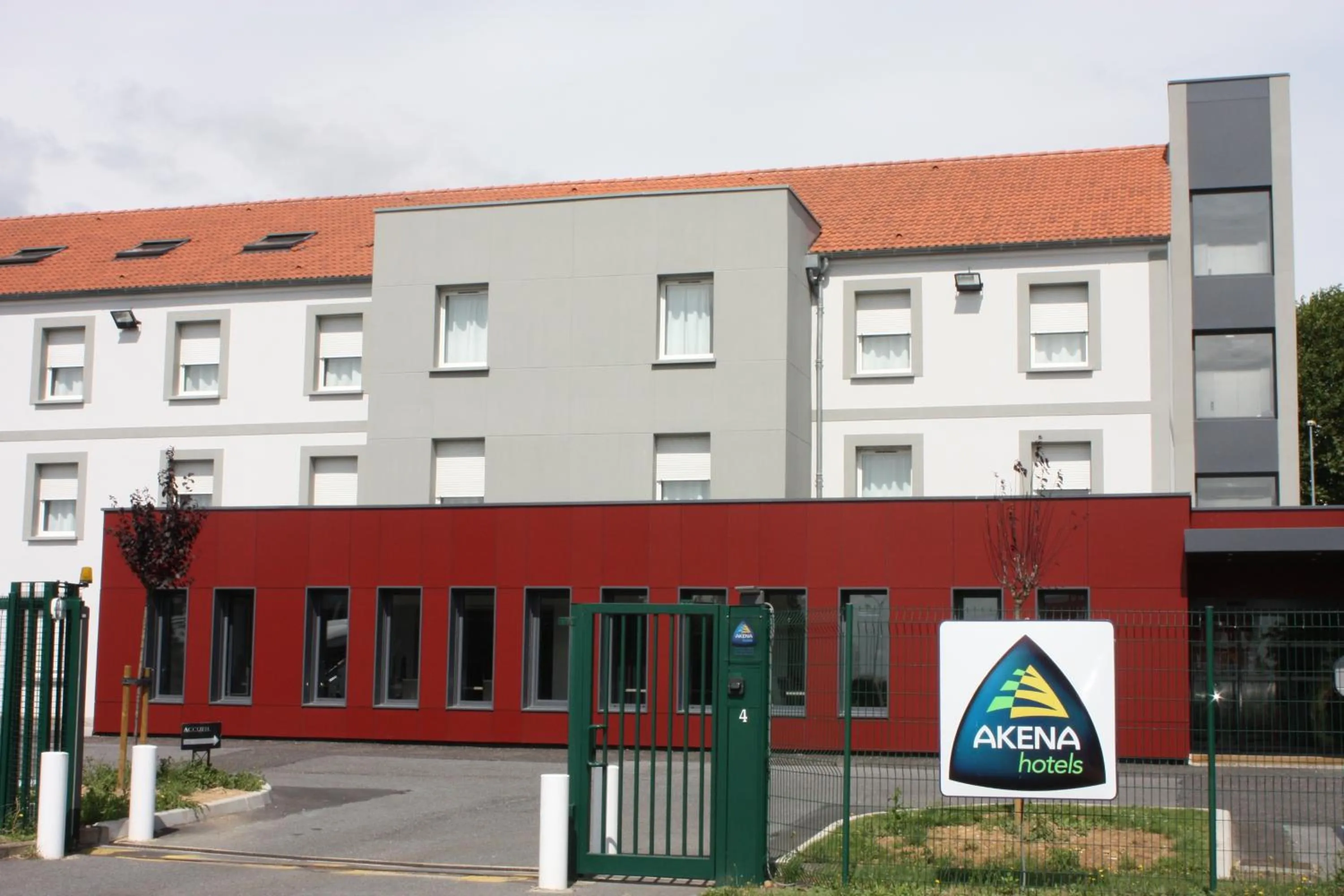 Property building in Hôtel AKENA Aéroport Charles de Gaulle - Saint Witz