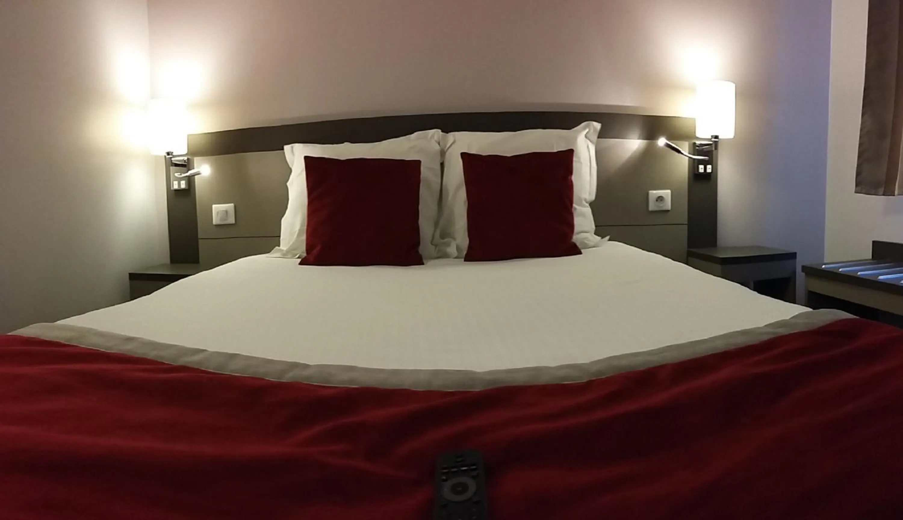 Bed in Hôtel AKENA Aéroport Charles de Gaulle - Saint Witz