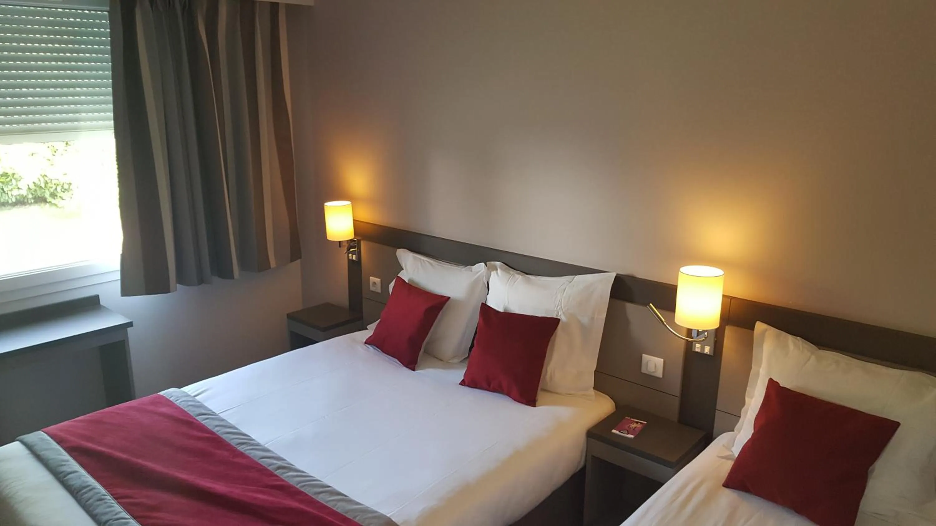 Bed in Hôtel AKENA Aéroport Charles de Gaulle - Saint Witz