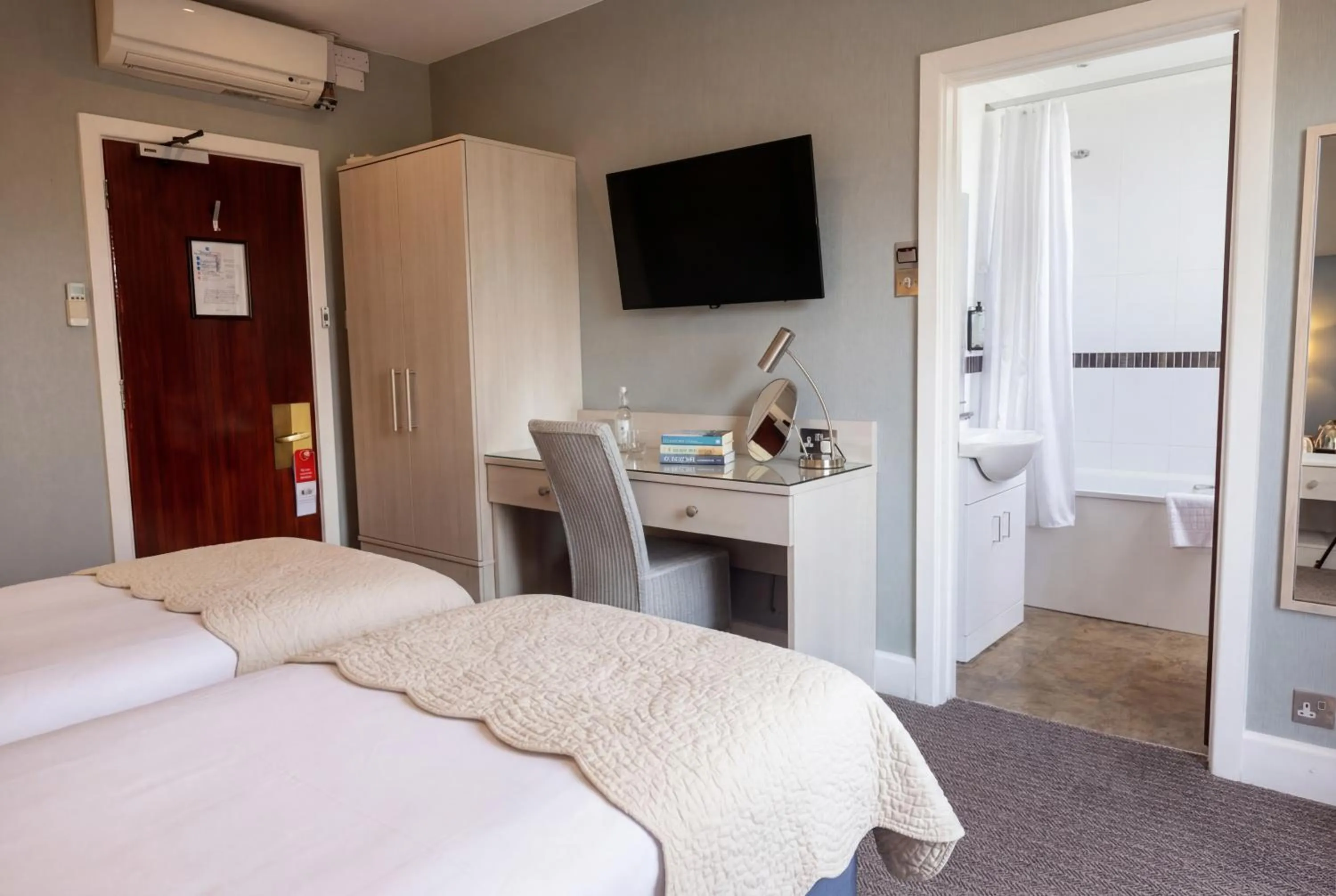 Bed in Best Western Plus The Connaught Hotel and Spa